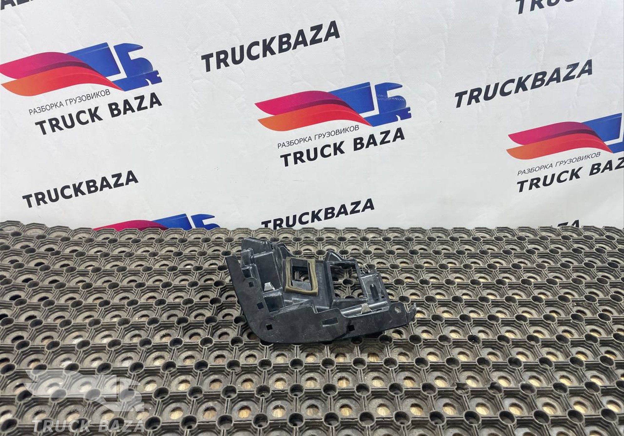 9606801016 Пластиковая крышка торпеды для Mercedes-Benz Actros New Actros MP4 (с 2011)