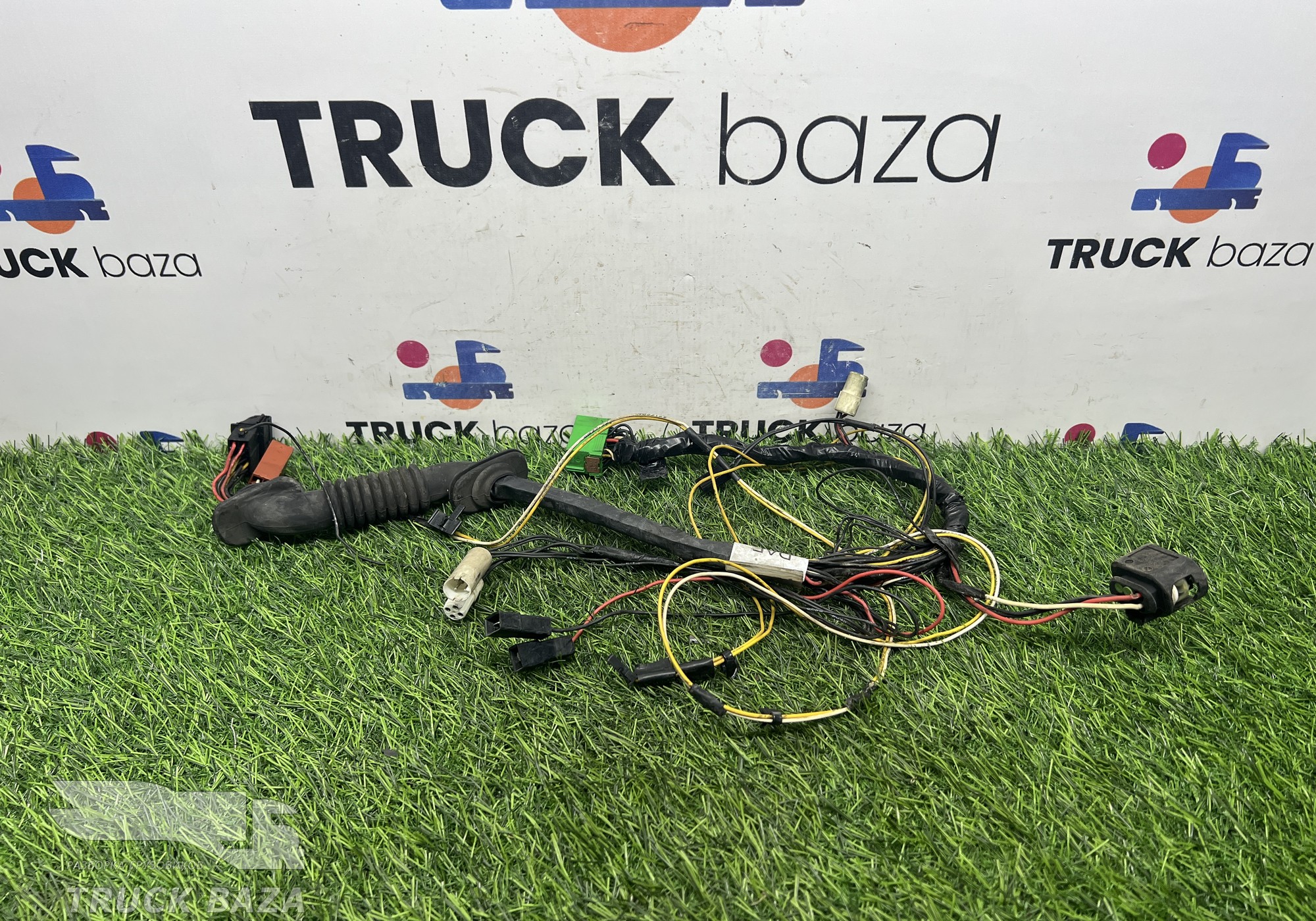 1740308 Проводка двери левой для Daf XF106 (с 2012)