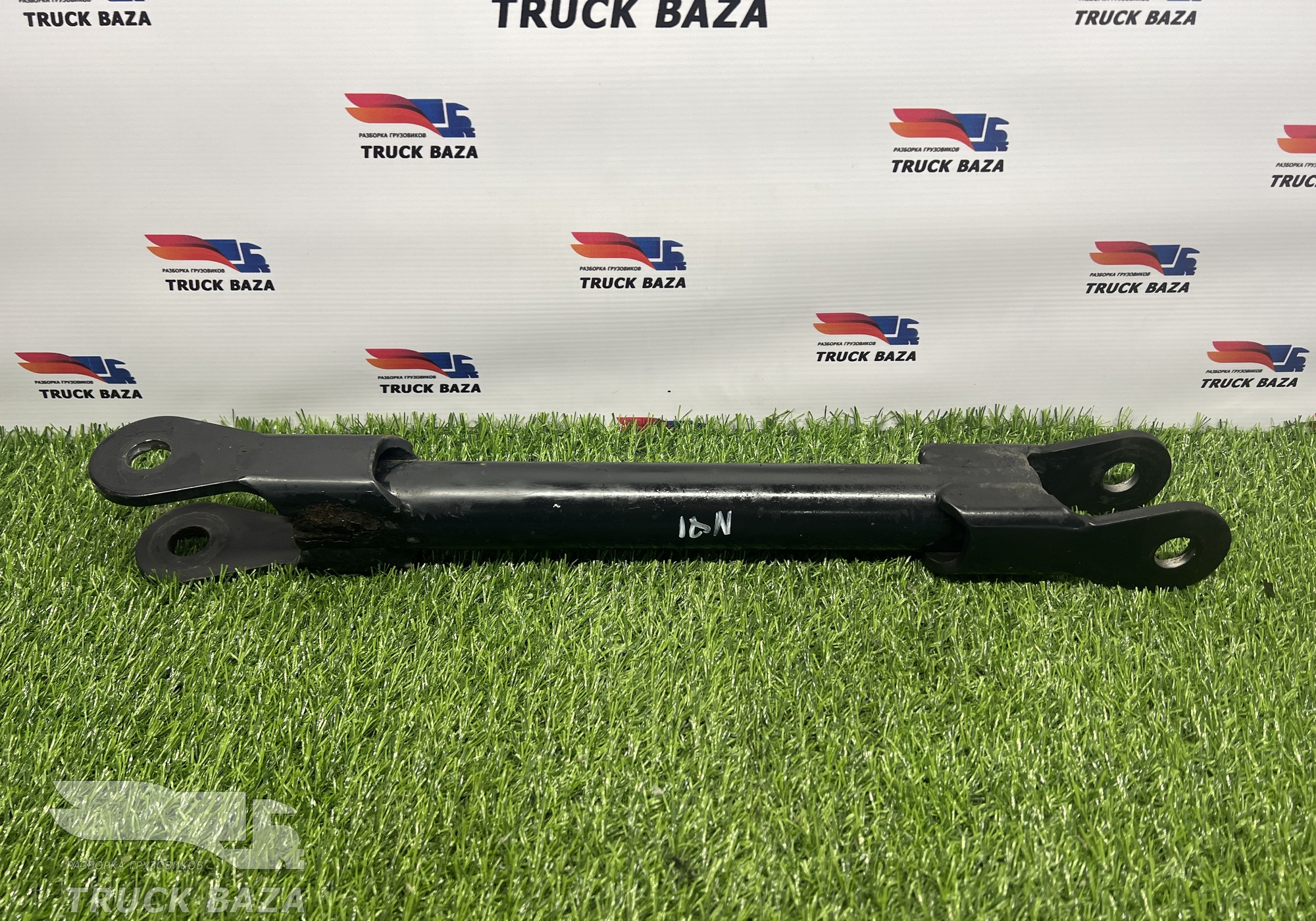 81437185118 Стойка заднего стабилизатора правая