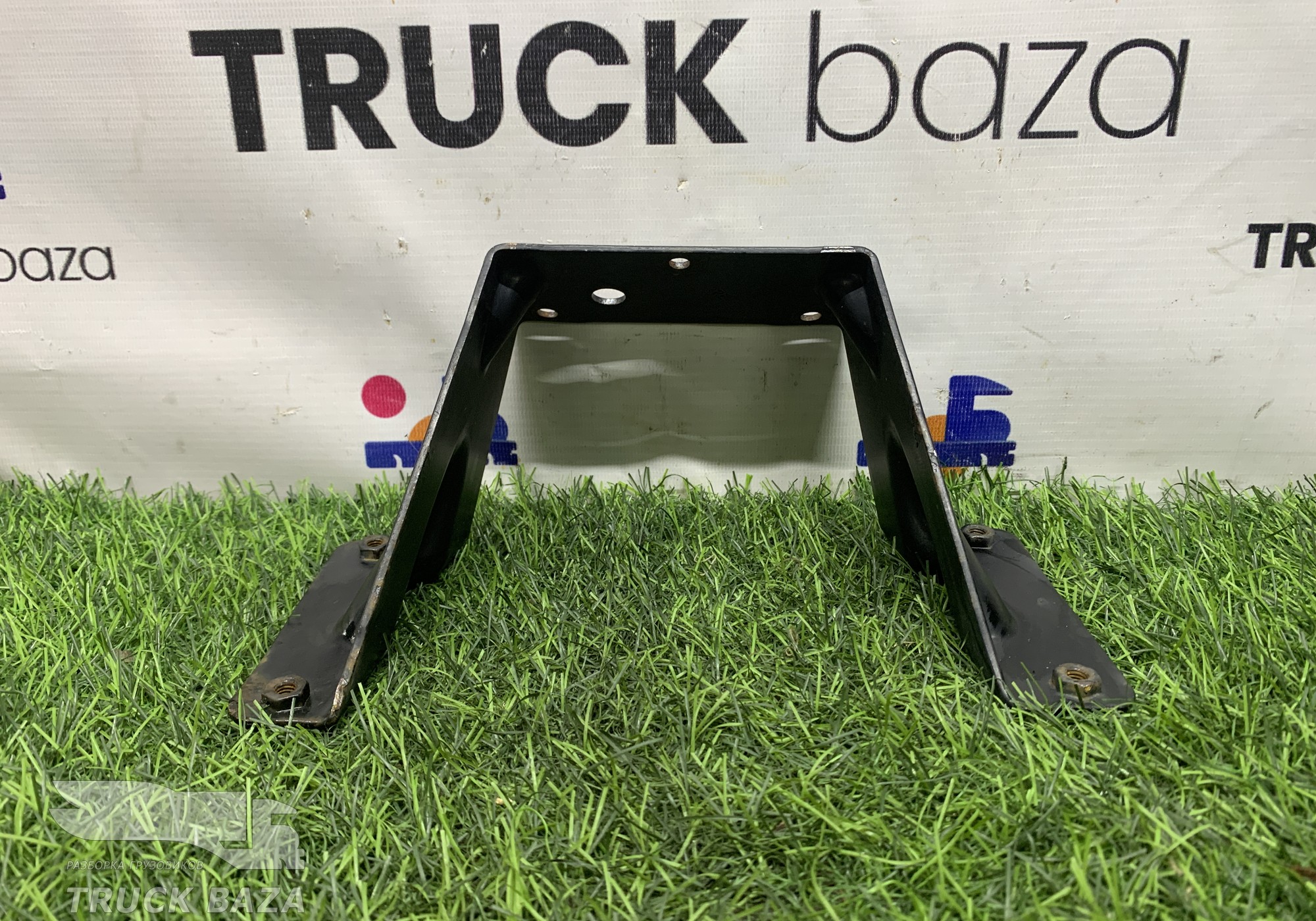 A9738101214 Кронштейн солнцезащитного козырька для КАМАЗ 5490 (с 2013)