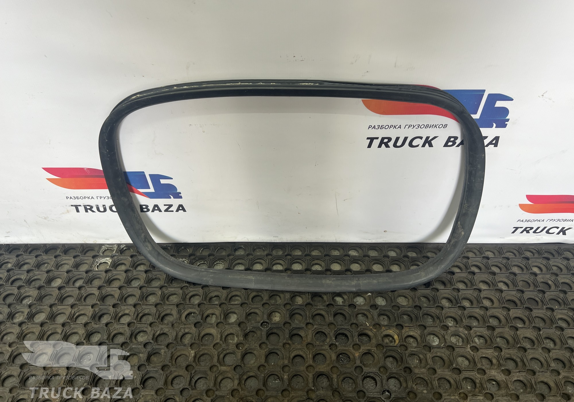 7484506661 Уплотнитель инструментального ящика для Renault T (с 2013)