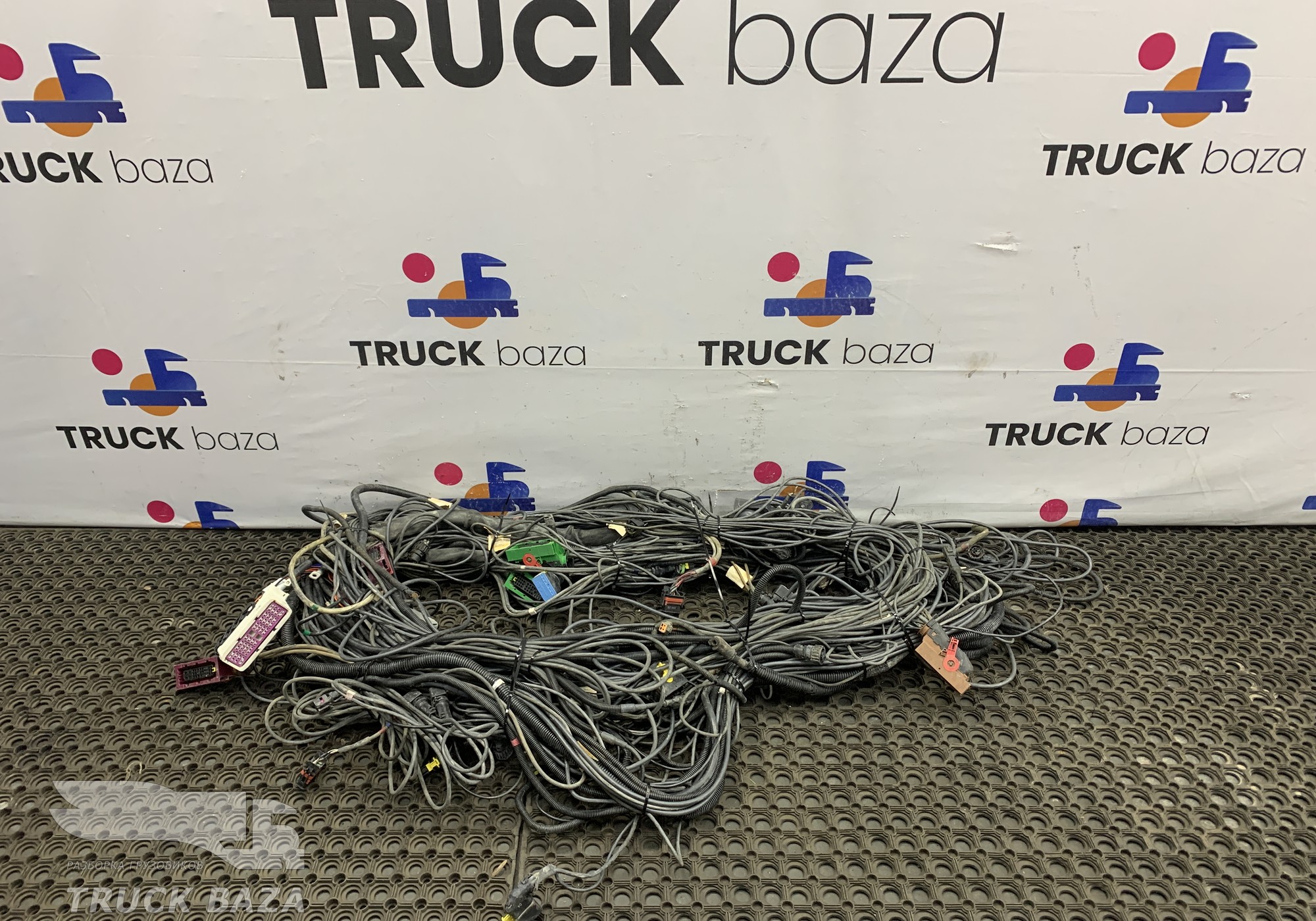 2425973 Проводка шасси основная для Scania