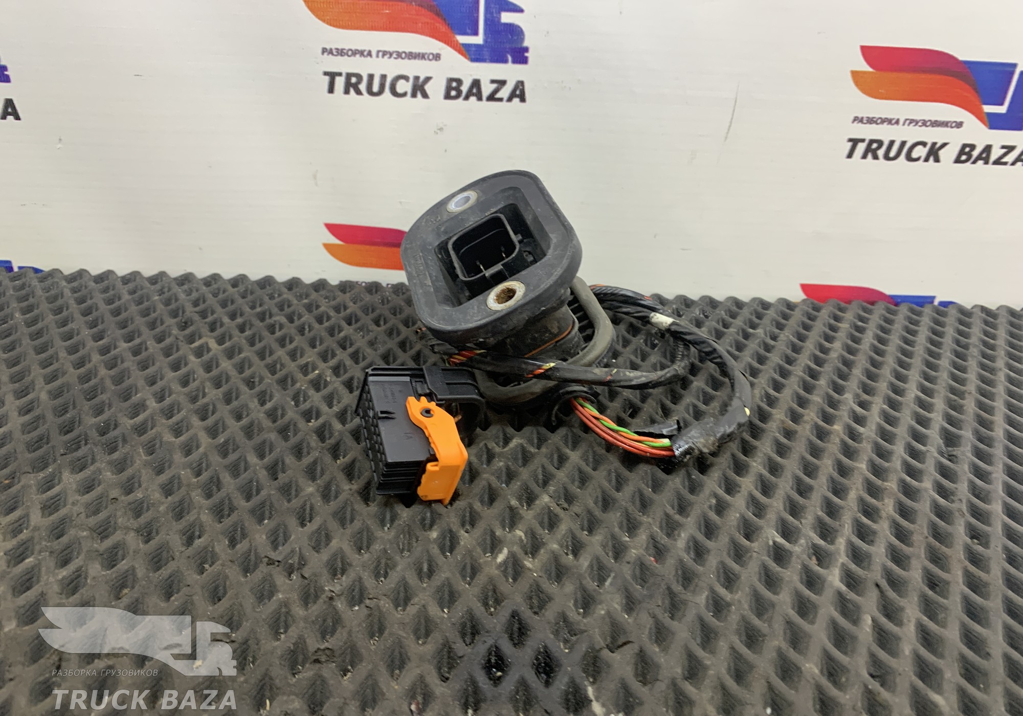 7421844904 Проводка двери левой для Renault T (с 2013)