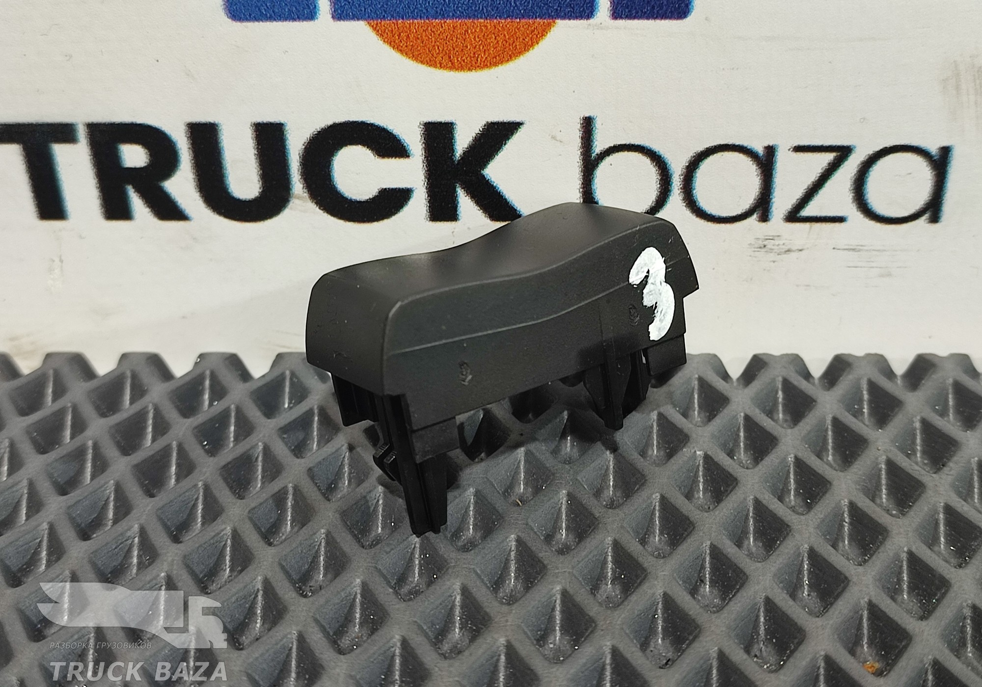 2258466 Заглушка кнопки для Scania 6-series R (с 2016)