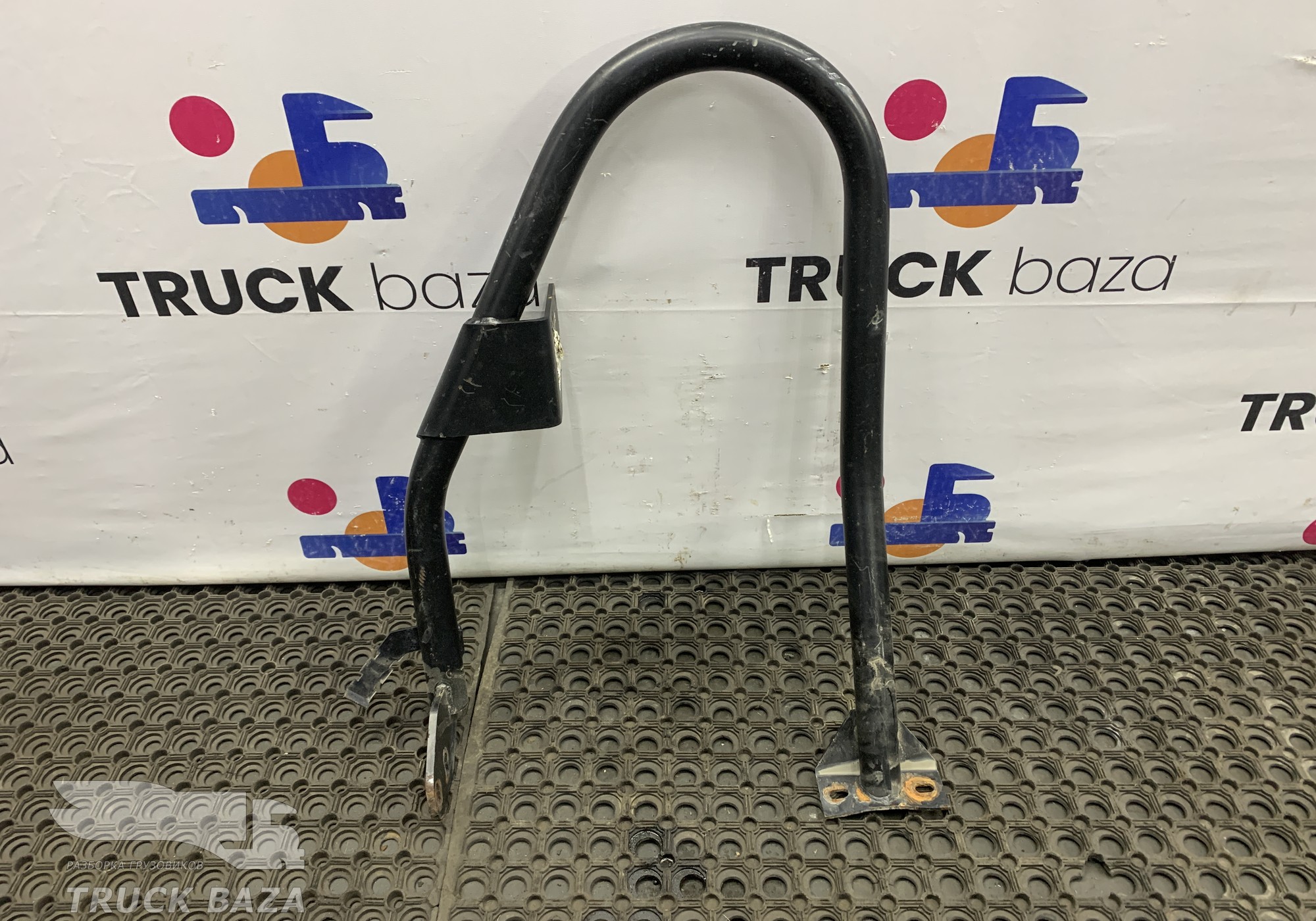 54908404524 Поручень за кабиной для КАМАЗ 5490 (с 2013)