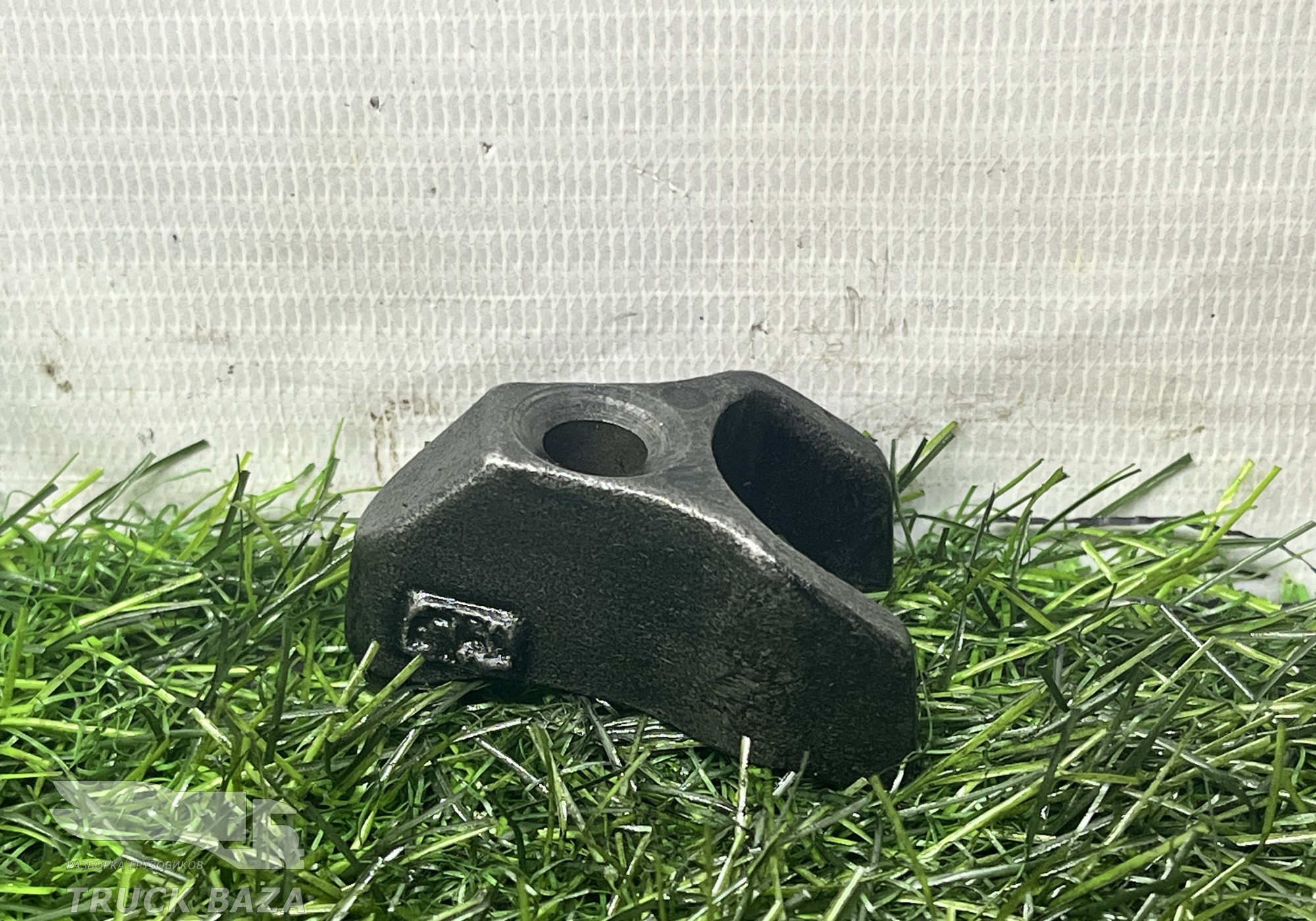 91010111216312 Кронштейн форсунки топливной для КАМАЗ 54901