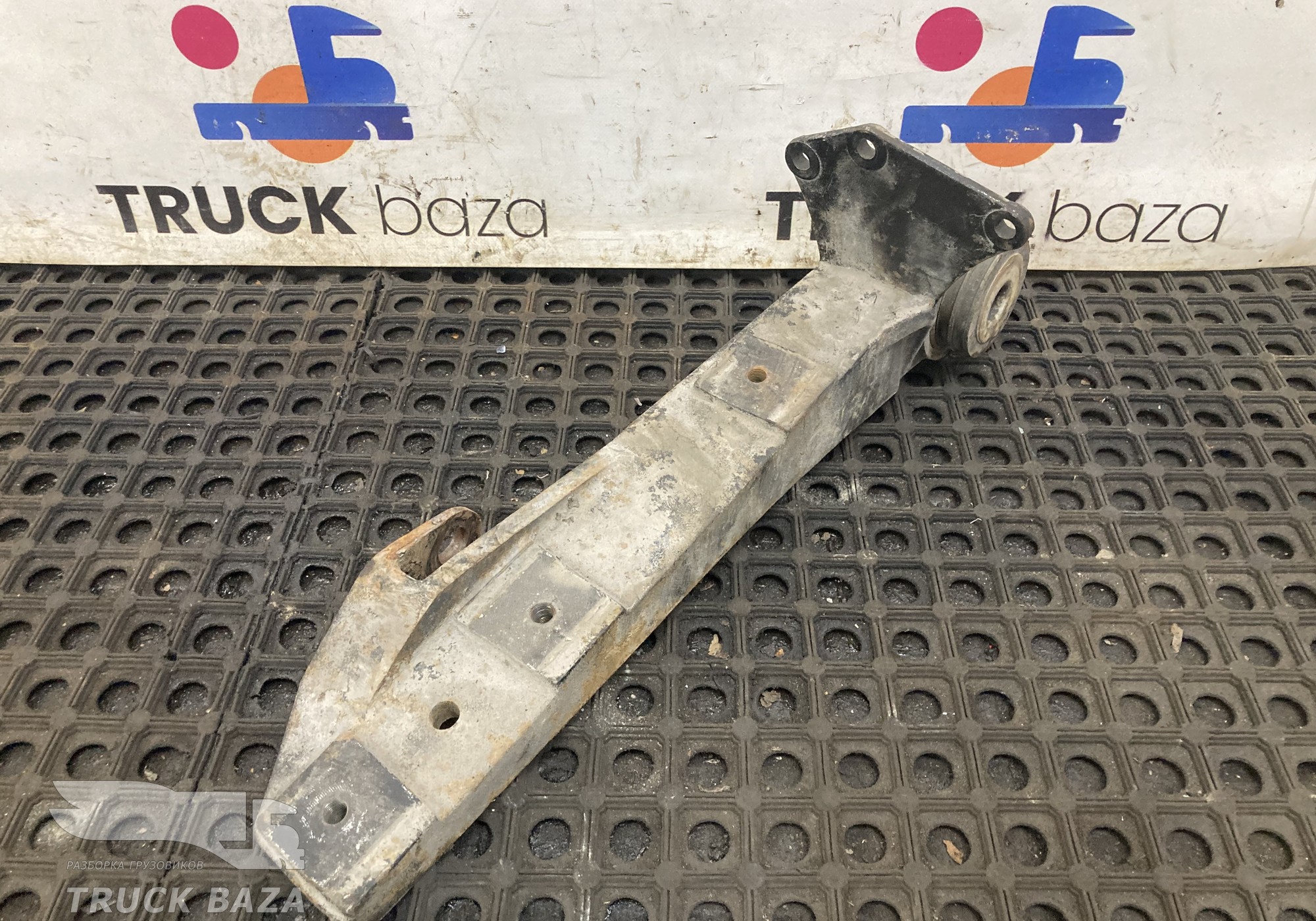 A9408915420 Кронштейн кабины левый для Mercedes-Benz Axor II (с 2004 по 2010)