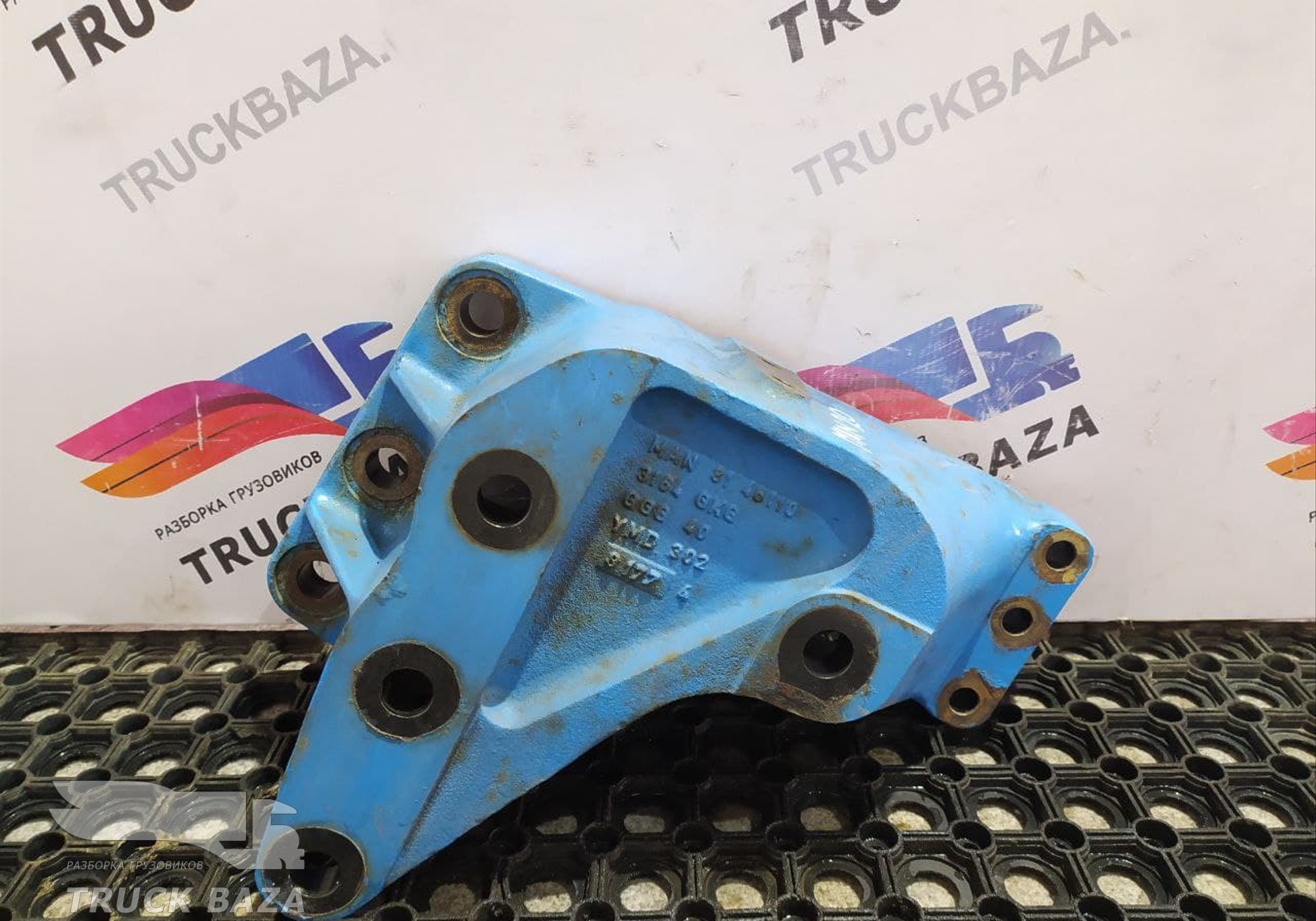 81461103164 Кронштейн ГУРа для Man TGA