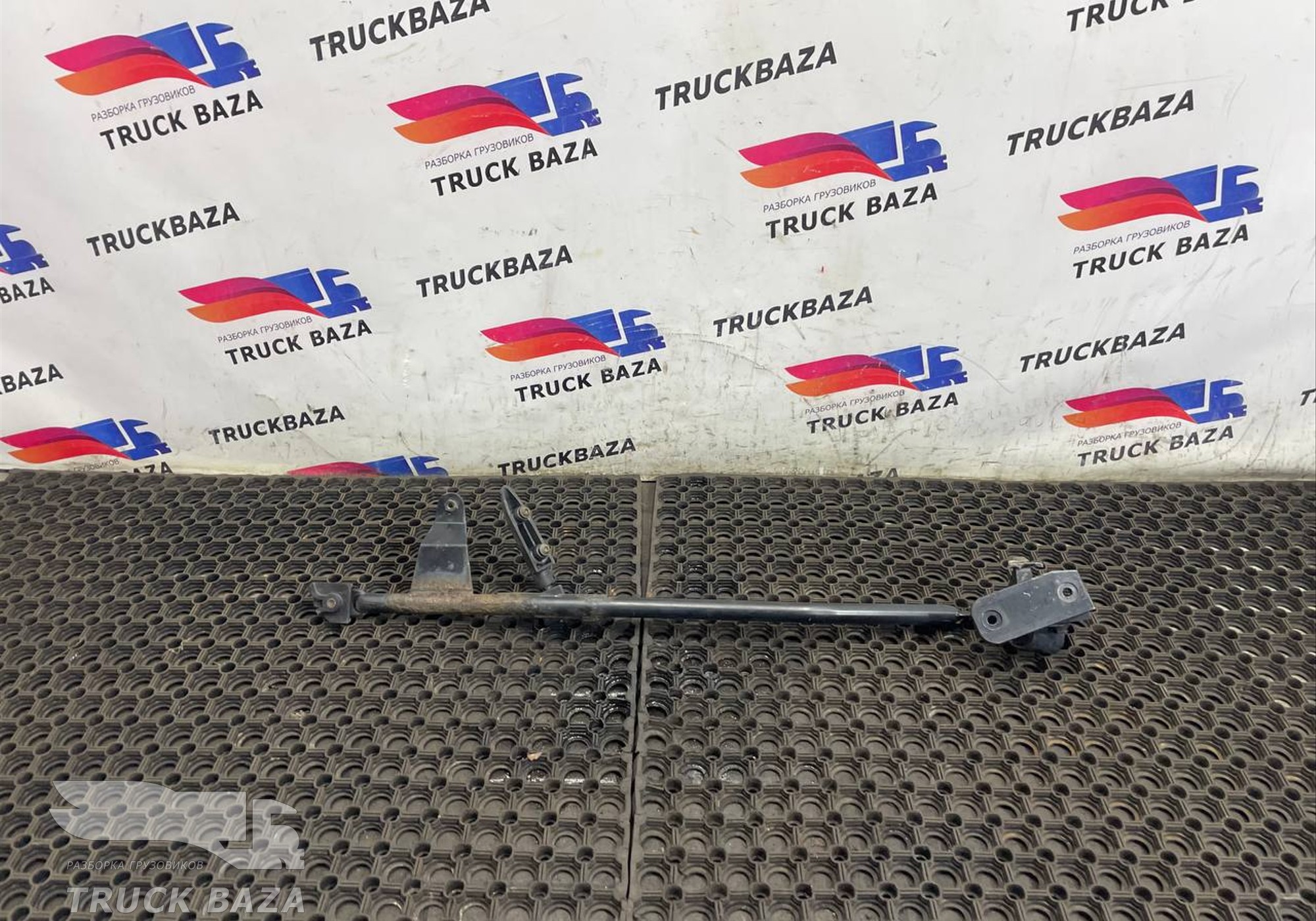 9417932744 Кронштейн спойлера правый для Mercedes-Benz Actros New Actros MP4 (с 2011)