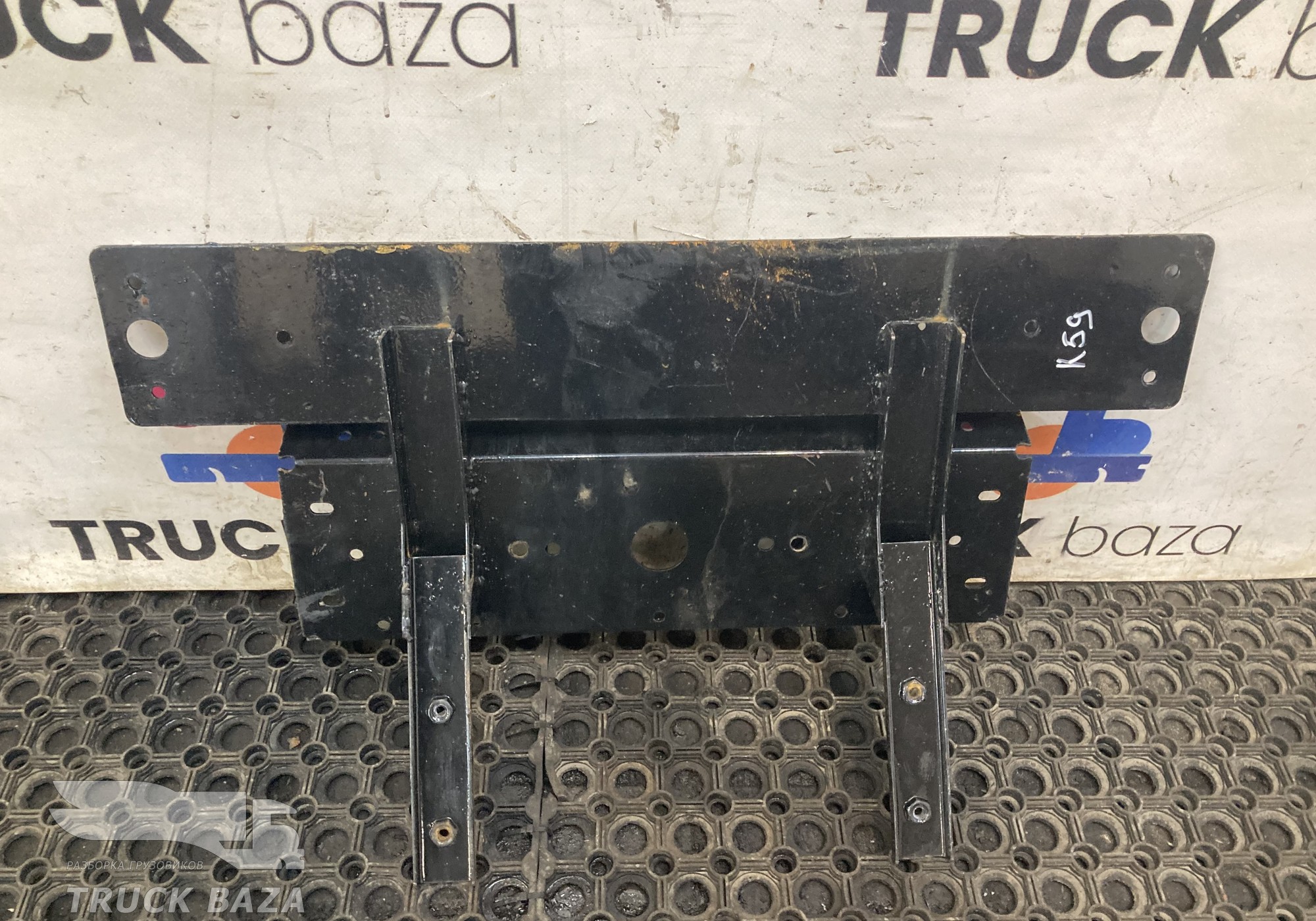 54903716018 Кронштейн заднего фонаря правого для КАМАЗ 5490 (с 2013)