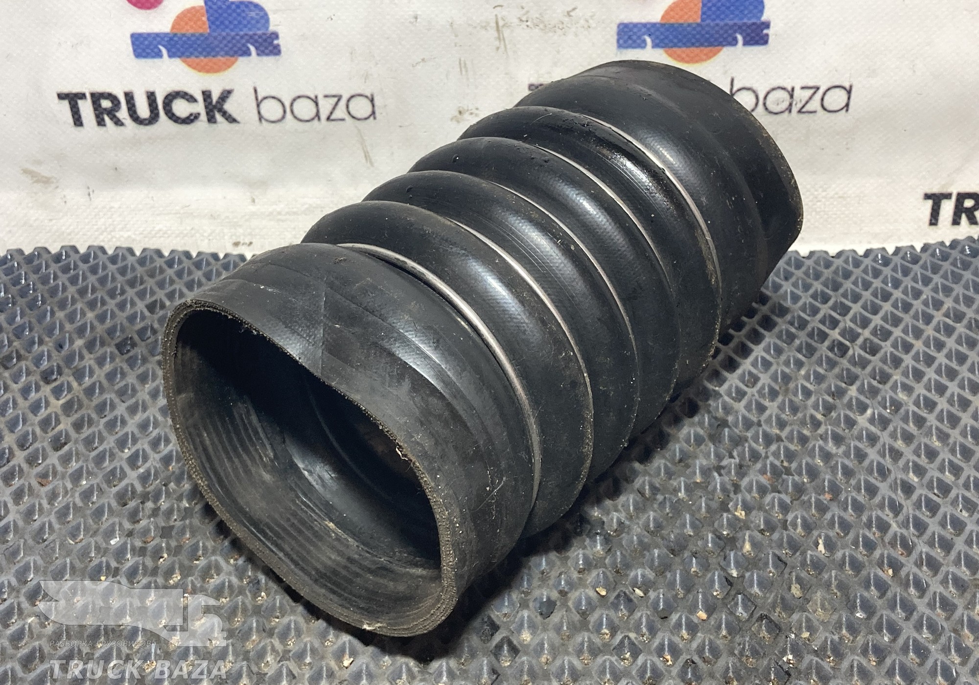 1525145 Патрубок интеркулера