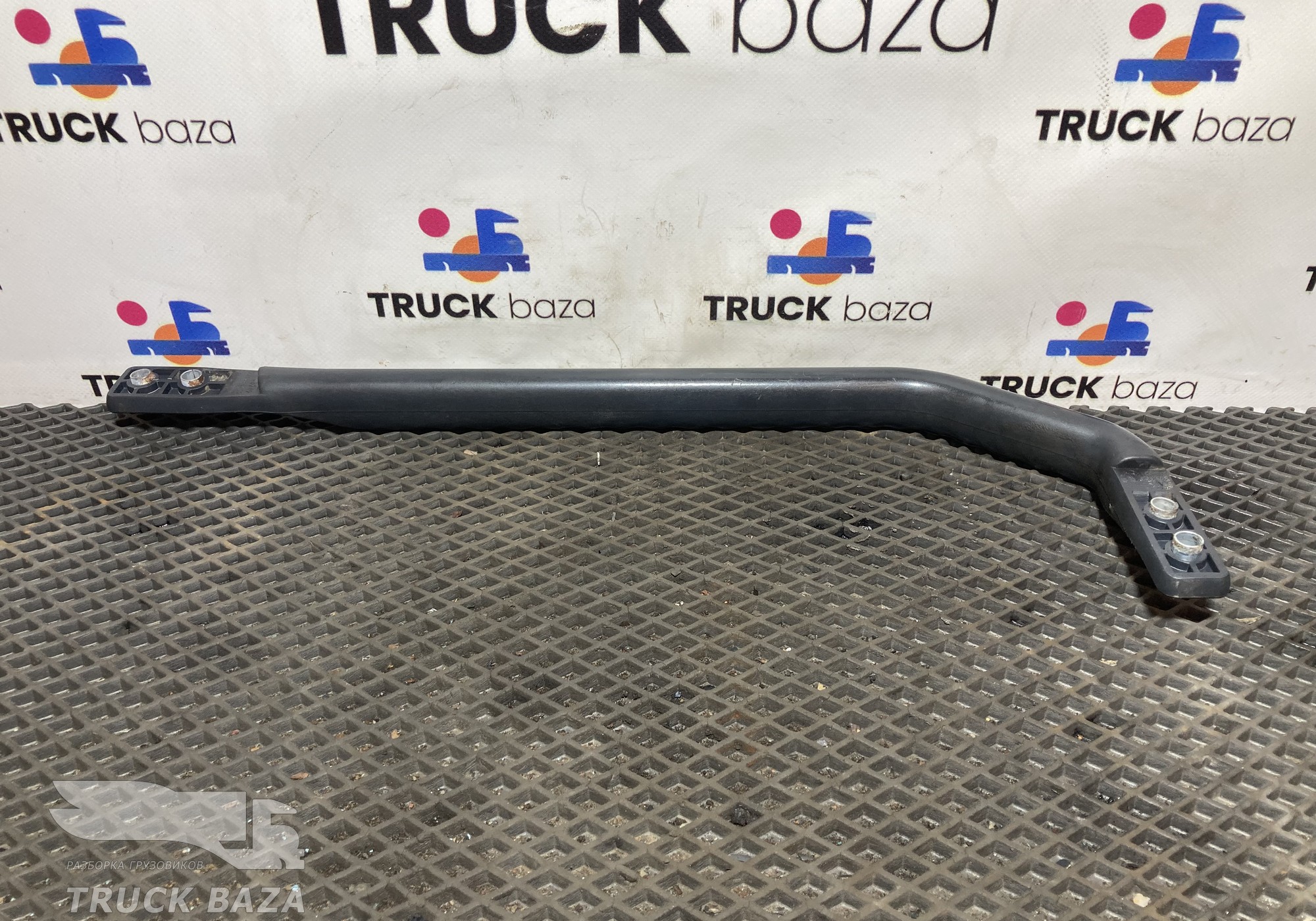 504034959 Ручка кабины правая для Iveco Stralis II Hi-Way (с 2012)