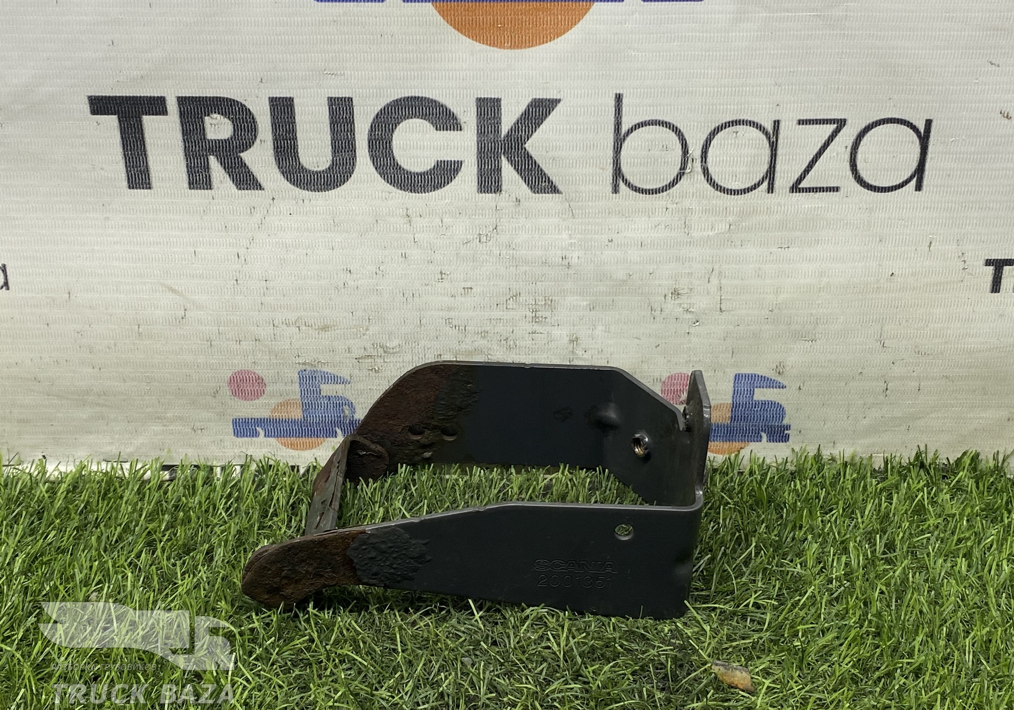 2001351 Кронштейн звукового сигнала