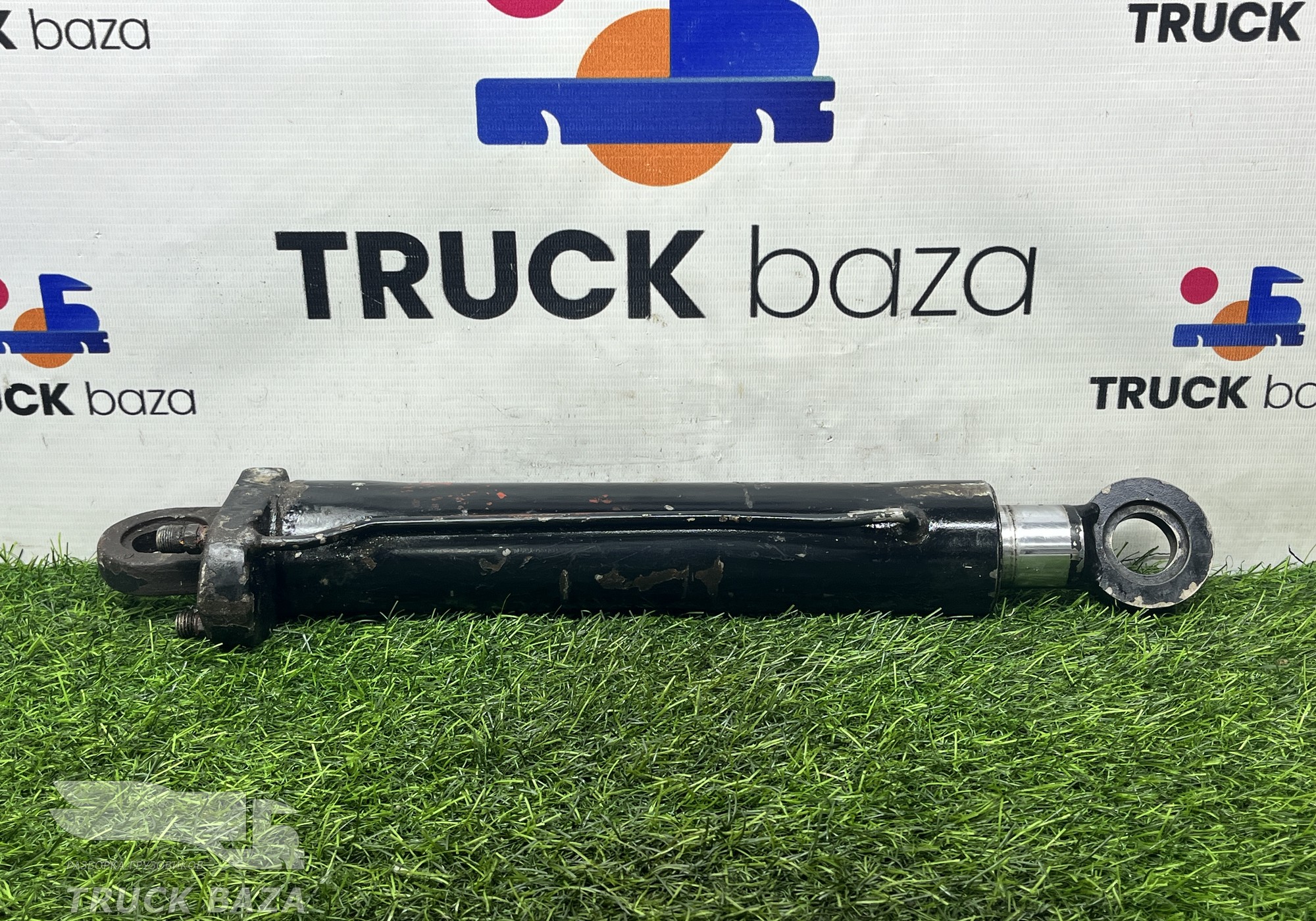 5010224332 Цилиндр подъема кабины