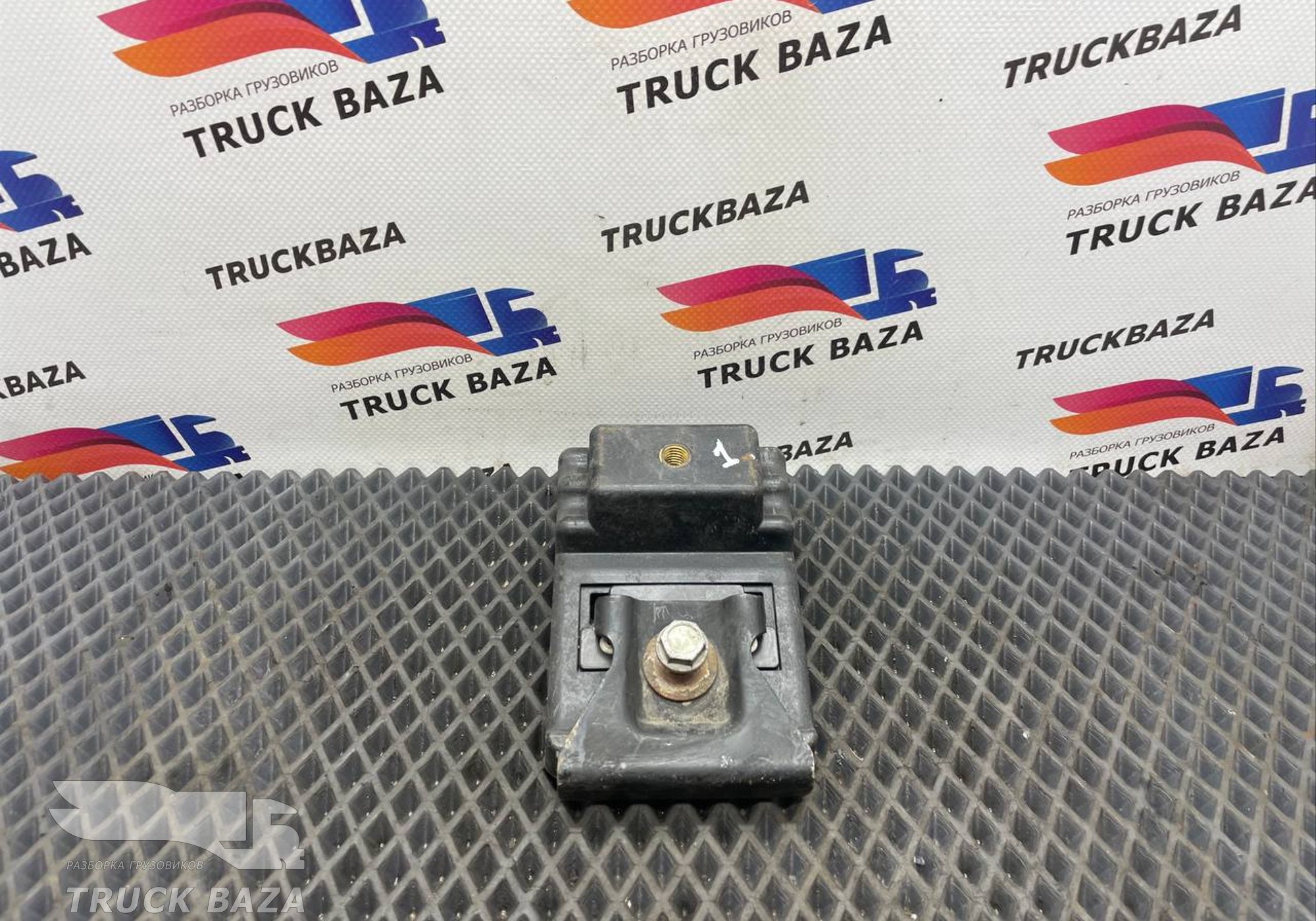 9607930944 Кронштейн спойлера для Mercedes-Benz Actros New Actros MP4 (с 2011)