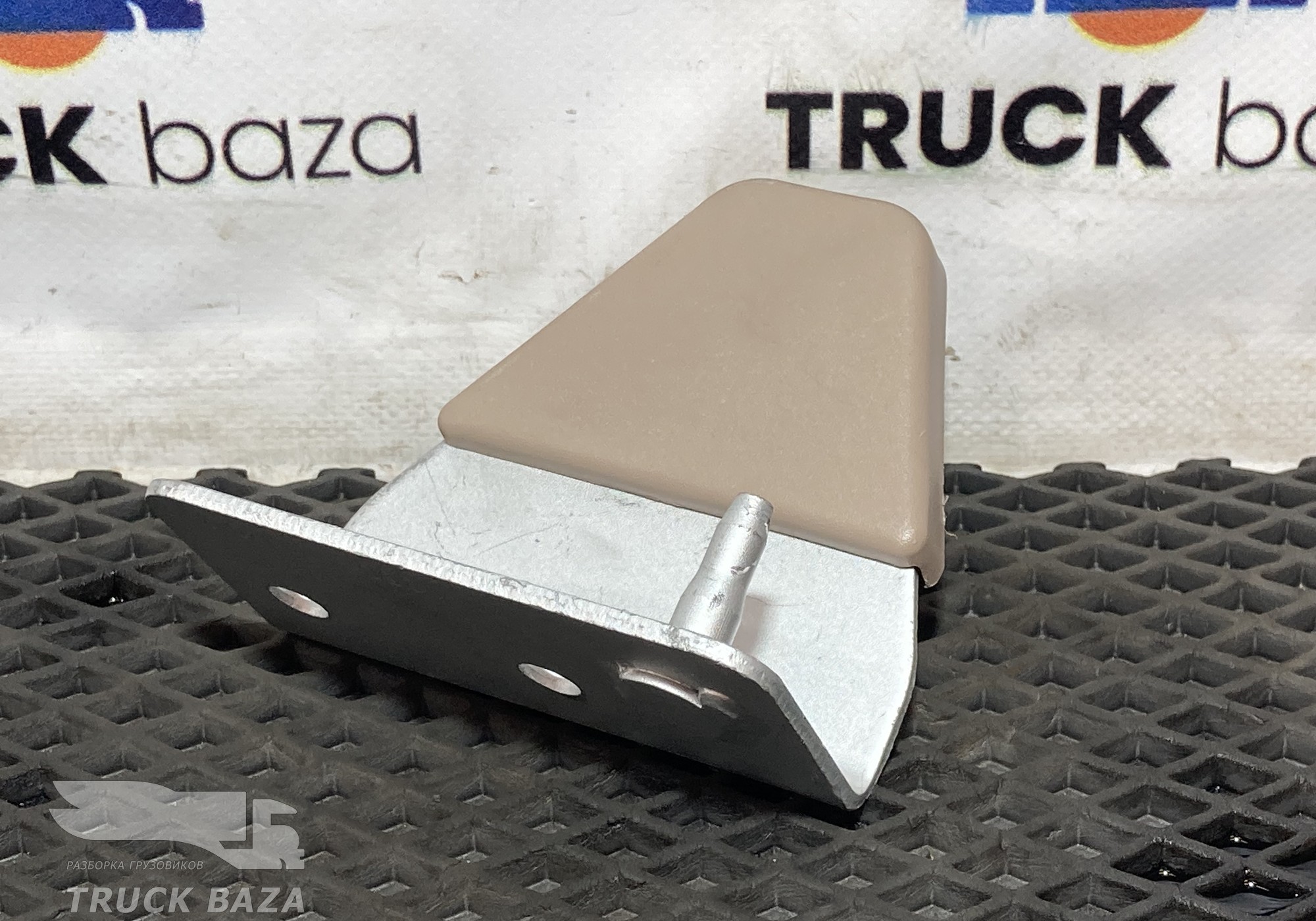 70C0350B93 Петля спальника правая для Faw JH6