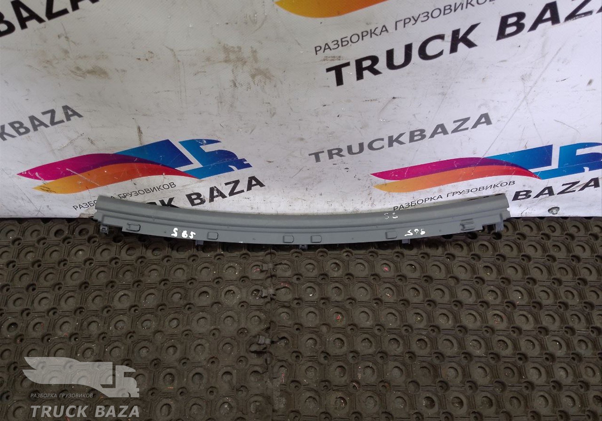 1879789 Накладка на торпедо для Scania 5-series