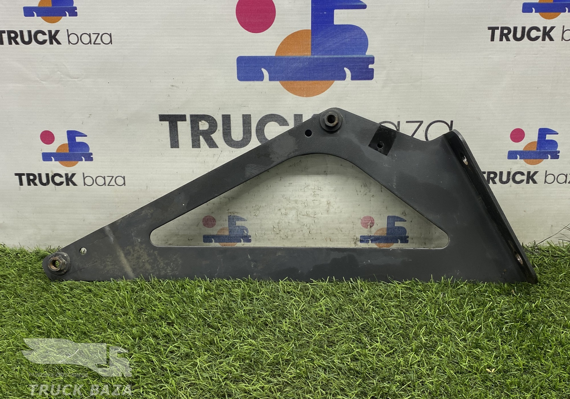 A9305202133 Кронштейн подножки