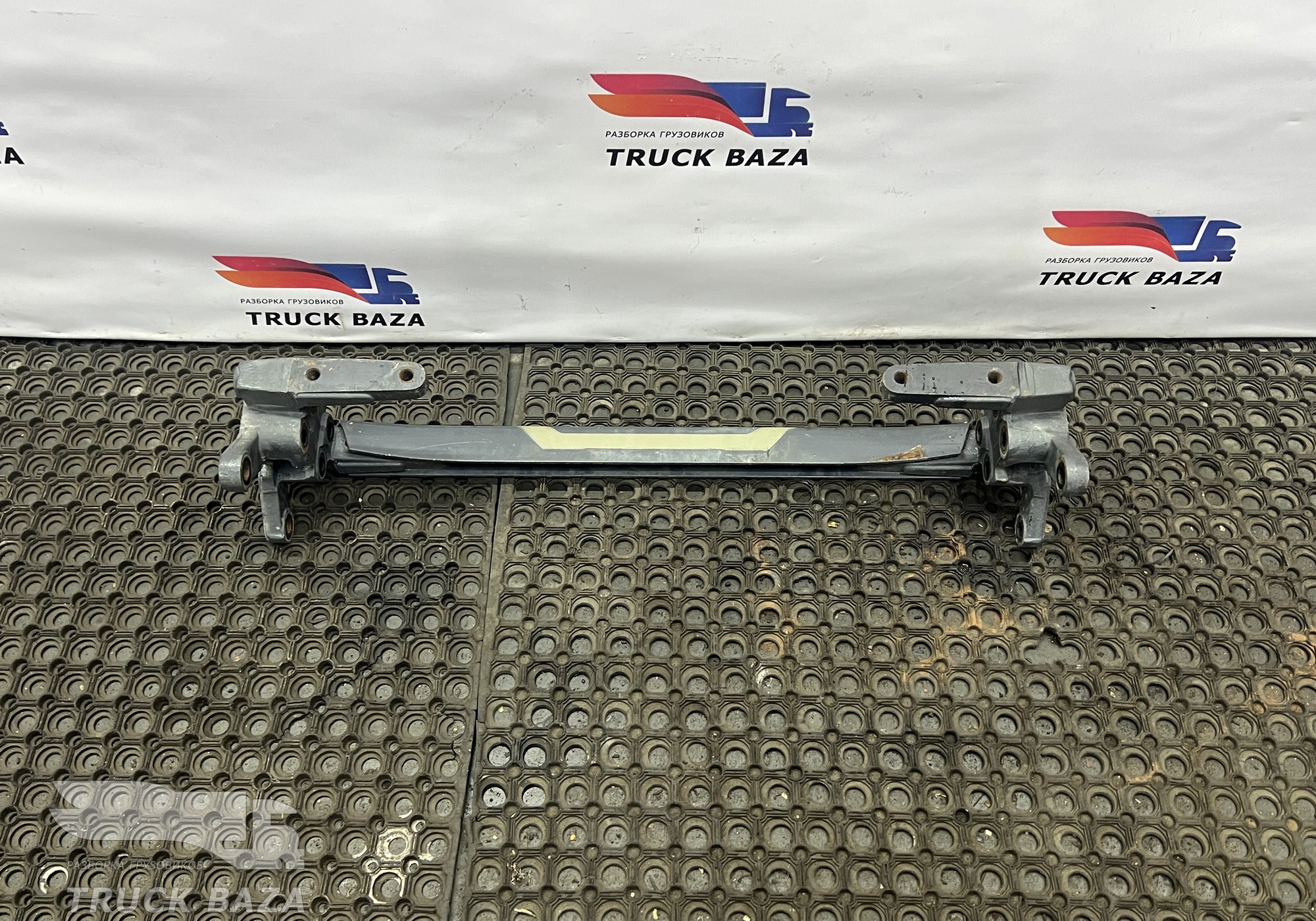 1309419 Кронштейн подножек обслуживания