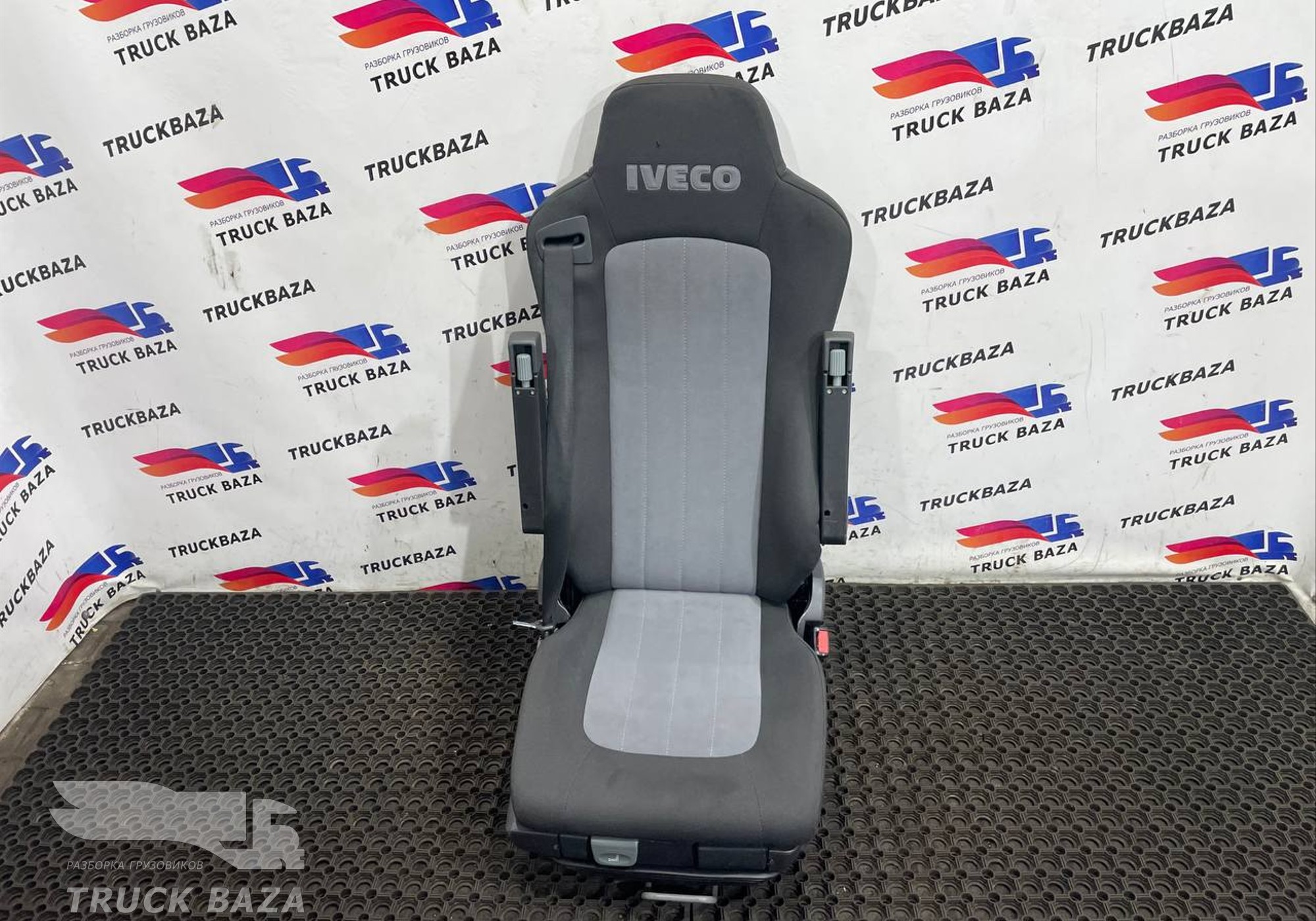 504203127 Сиденье пассажирское пневматическое для Iveco Stralis I (с 2002)