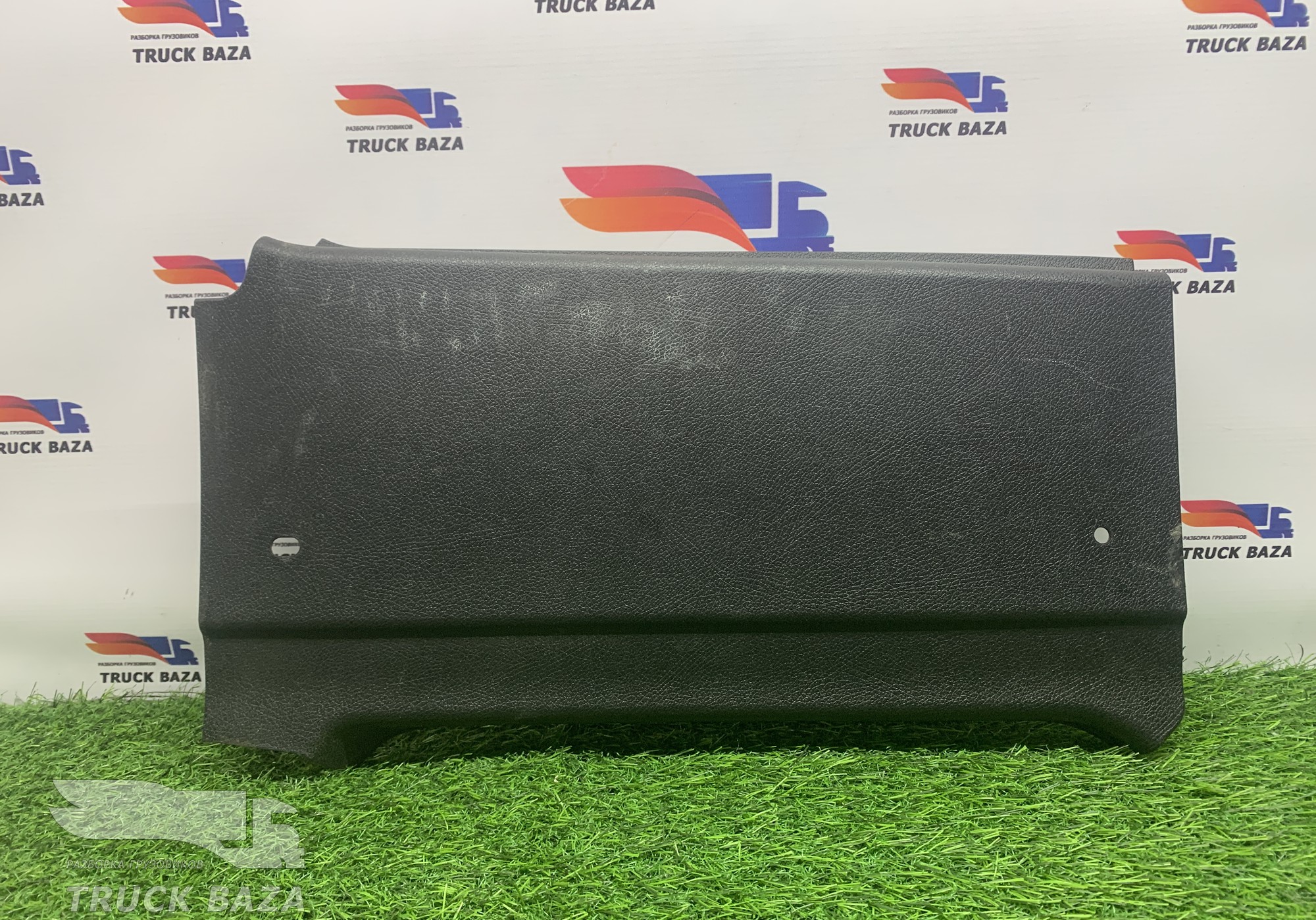 A9606928101 Накладка стойки кабины правая