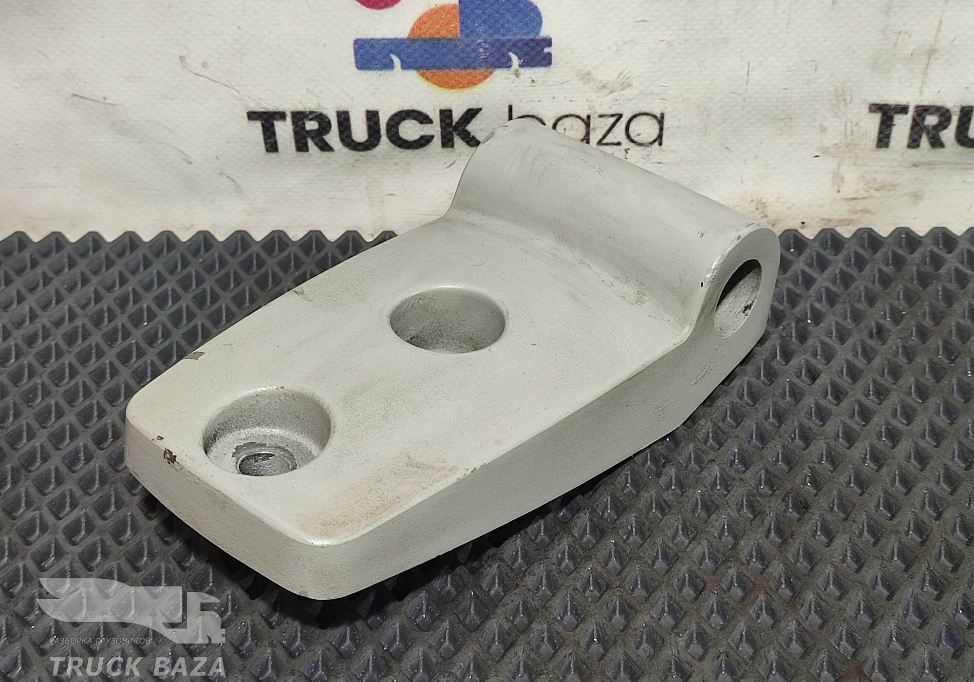 1788325 Петля нижнего спальника для Scania 5-series R (с 2004 по 2016)