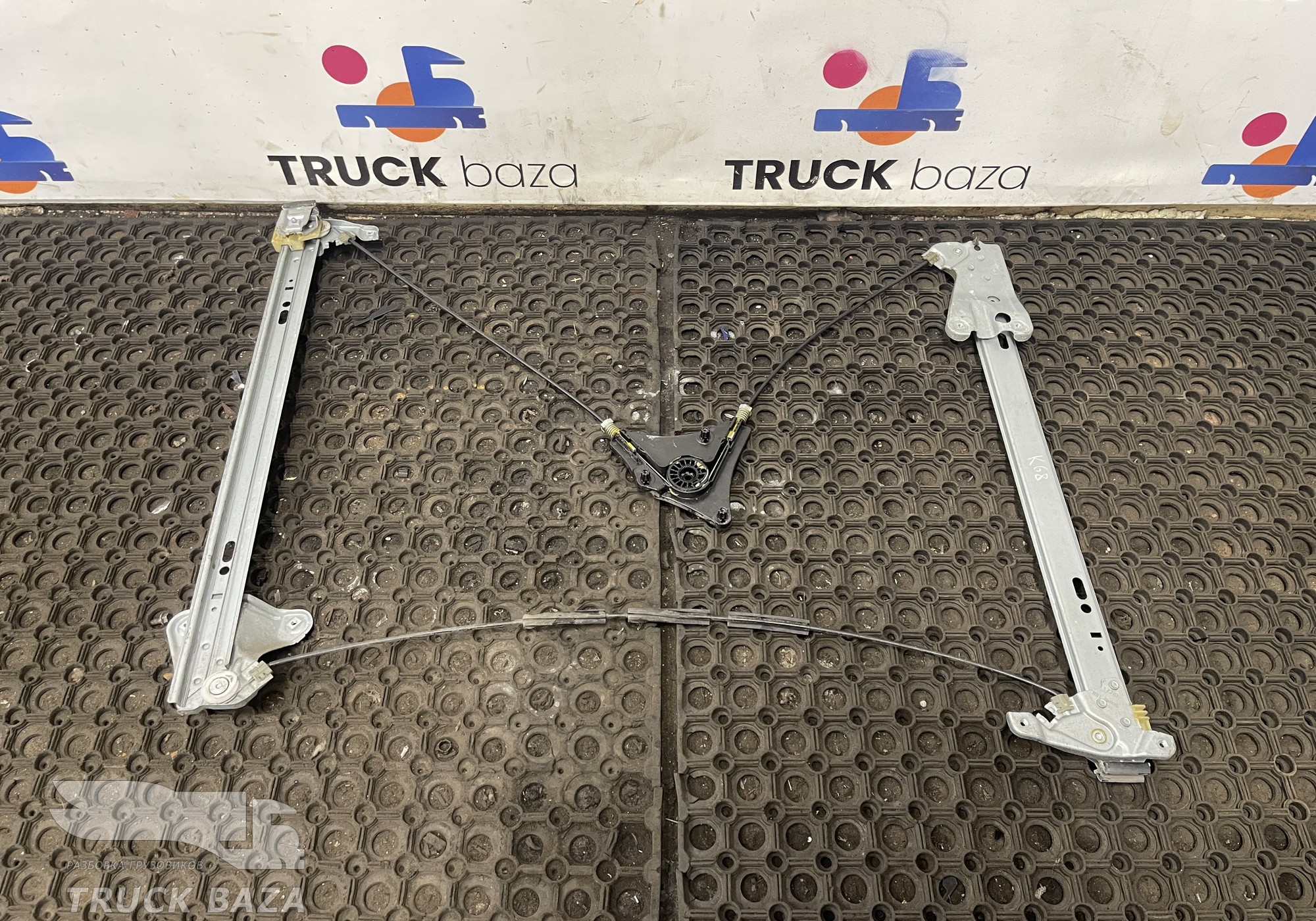 9607201446 Стеклоподъемник правый для КАМАЗ