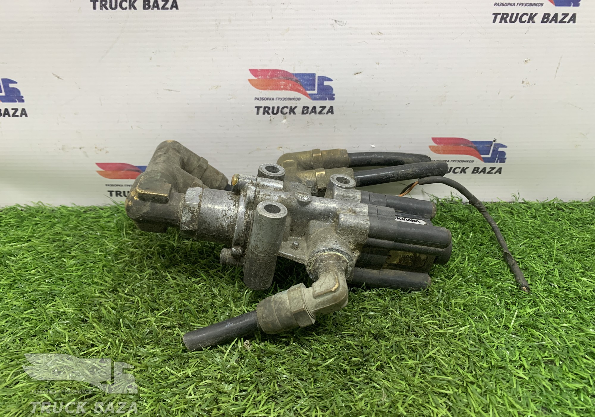 2158373 Клапан ускорительный