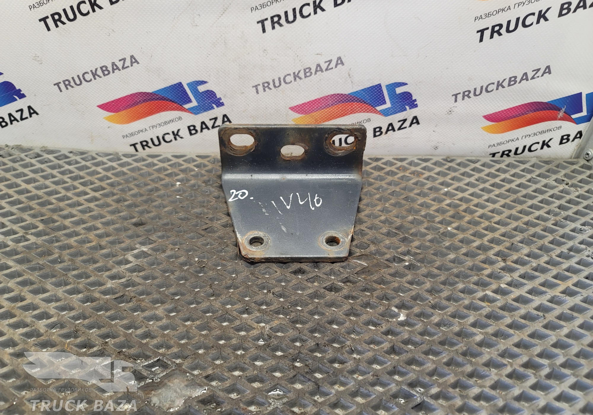 8135910 Кронштейн ресивера для Iveco Stralis