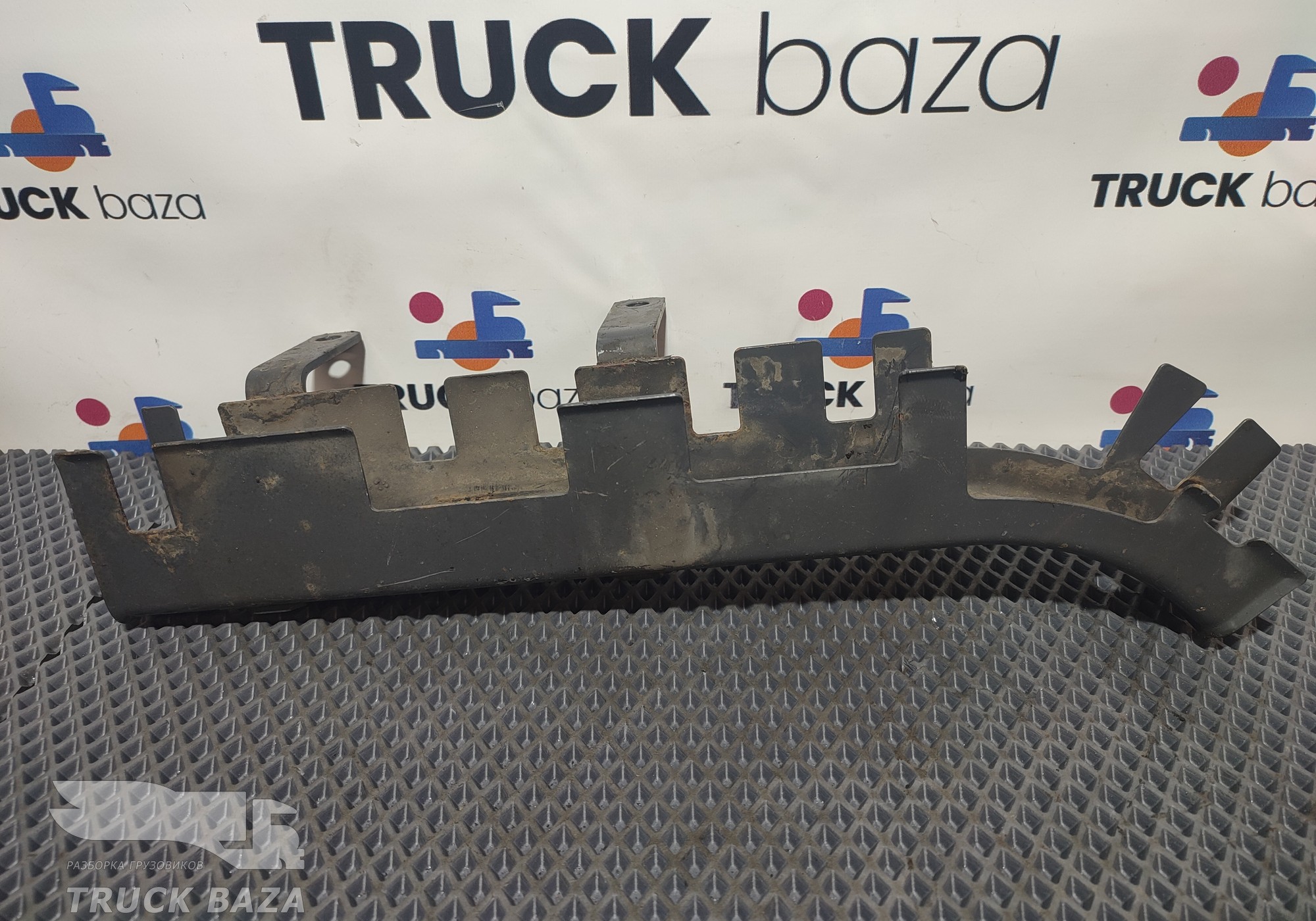 2004921 Кронштейн проводки