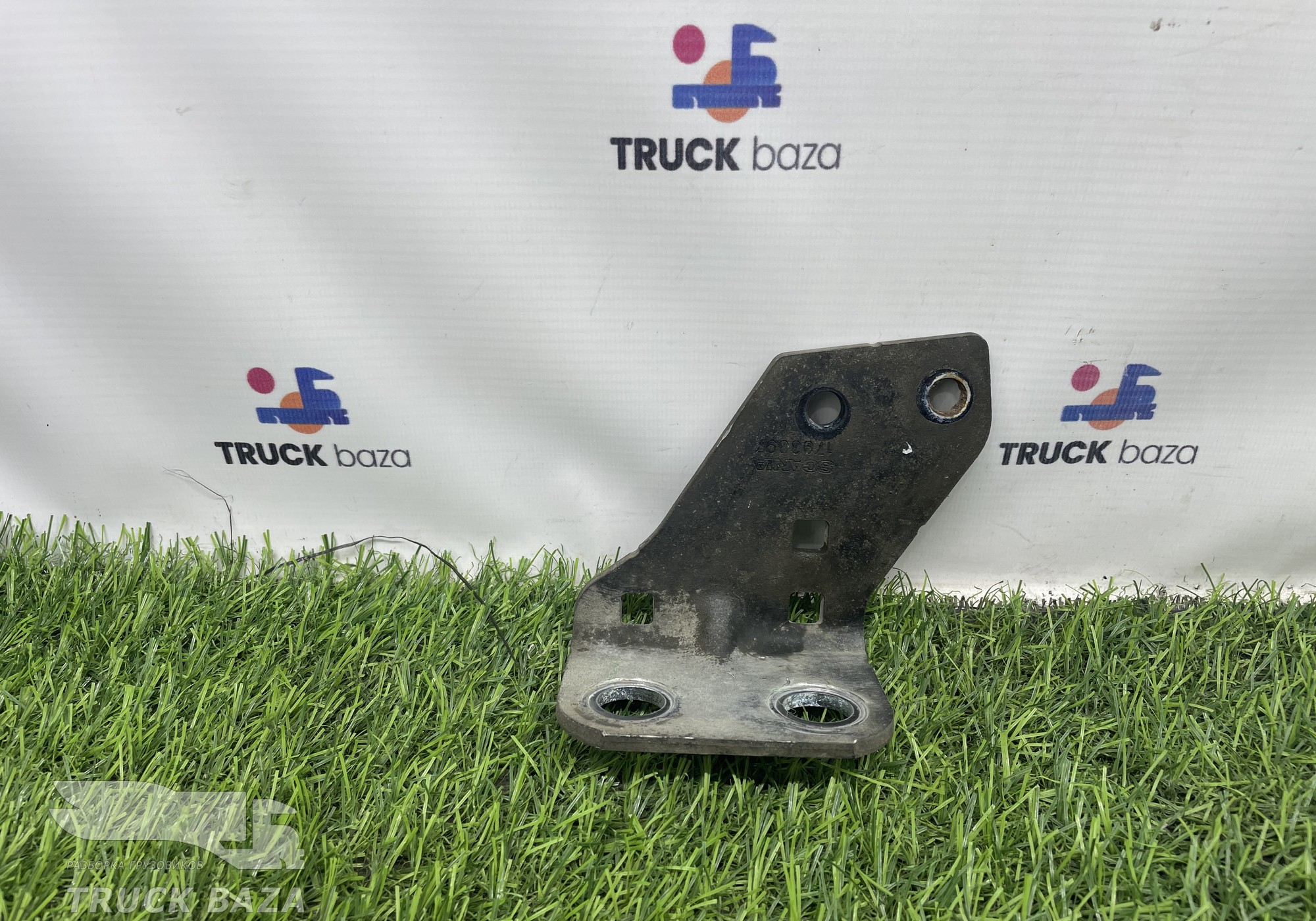 1793397 Кронштейн проводки