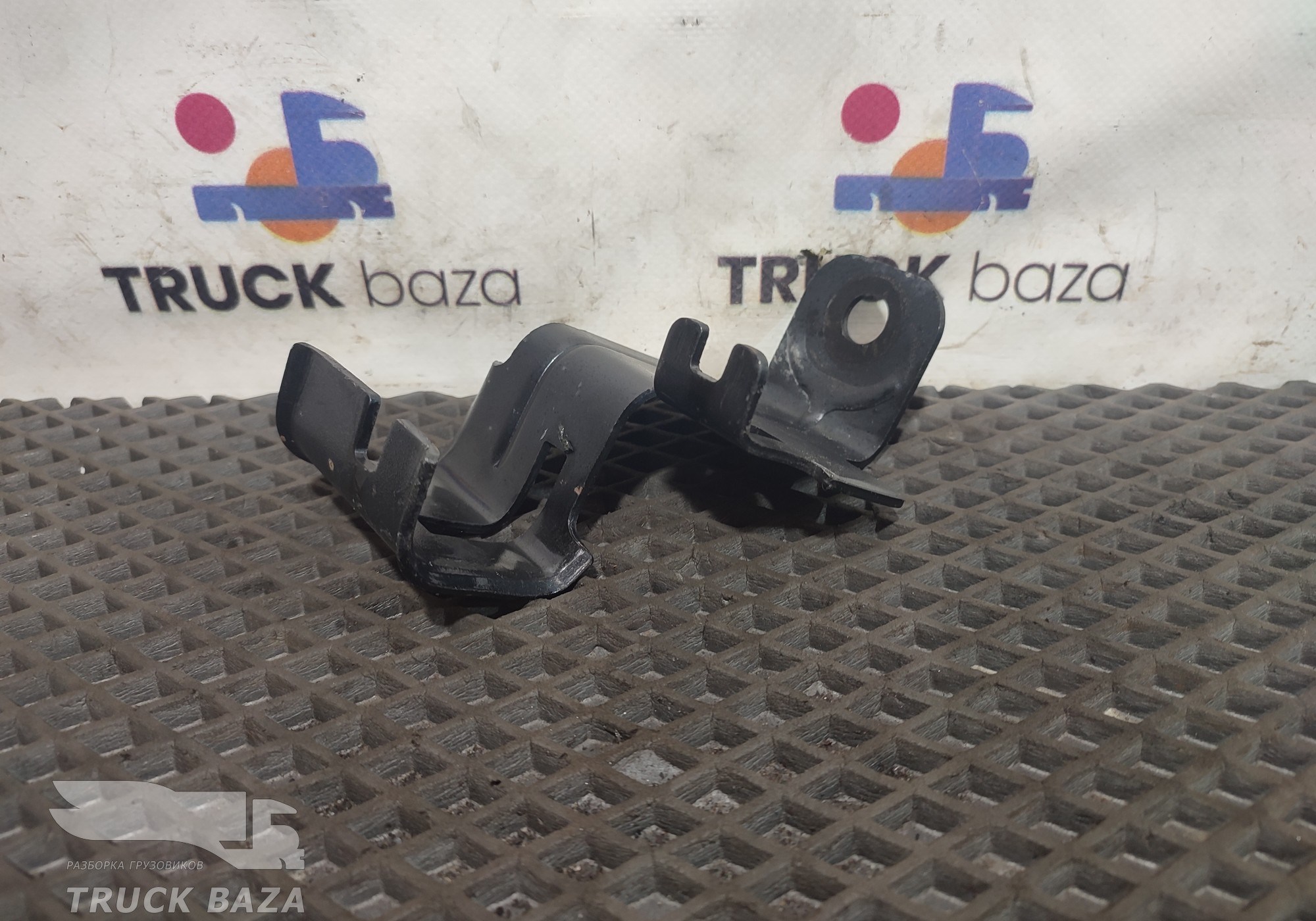 37246892000 Кронштейн проводки для Faw J7 (с 2018)