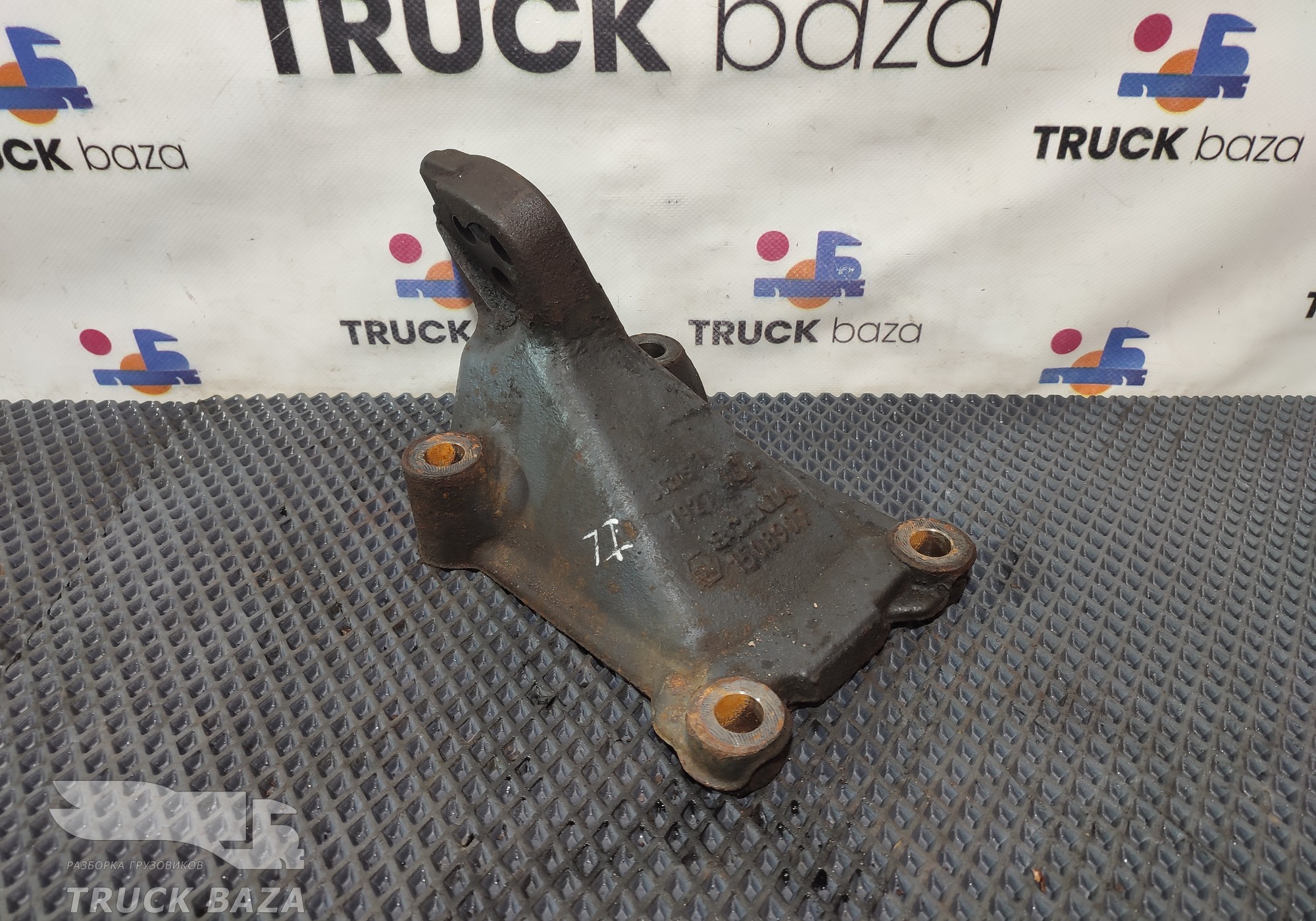 1508907 Кронштейн двигателя передний правый для Scania 5-series P (с 2004 по 2016)