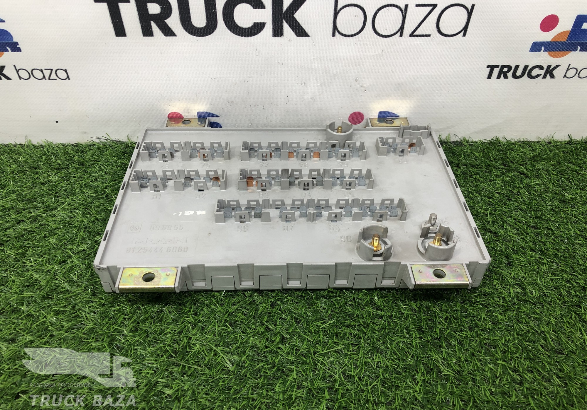 81254446060 Блок предохранителей