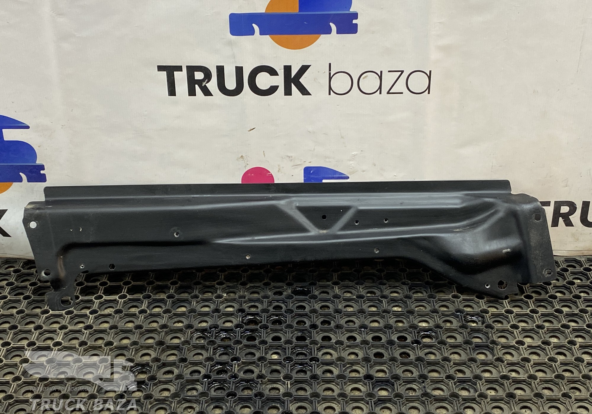 2045007 Усилитель двери левой