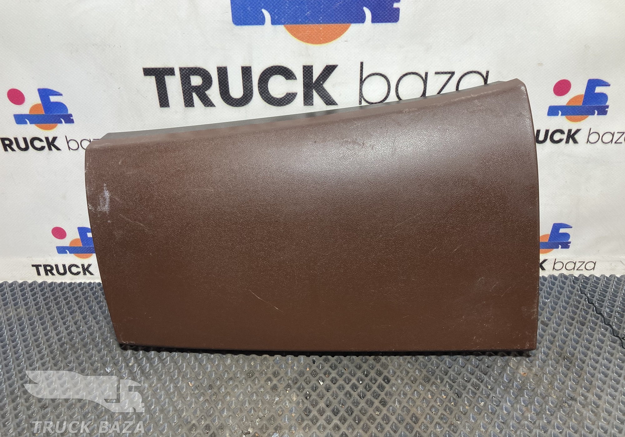 549015325116 Крышка вещевого ящика
