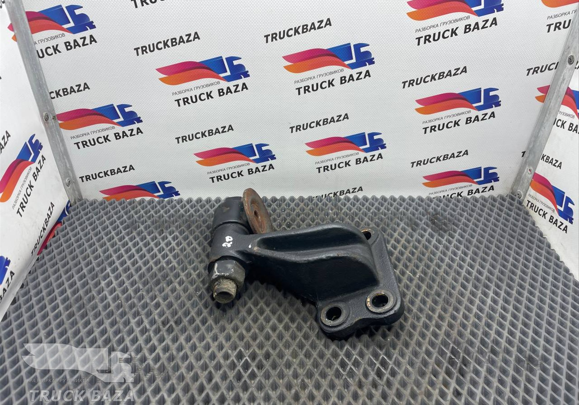 659512905510 Кронштейн амортизатора правый для КАМАЗ 54901
