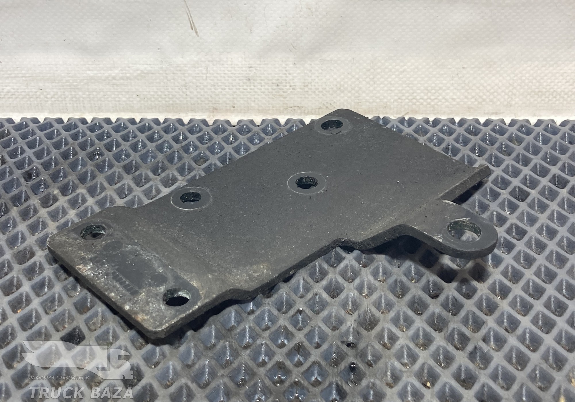 1774753 Кронштейн топливного подогревателя