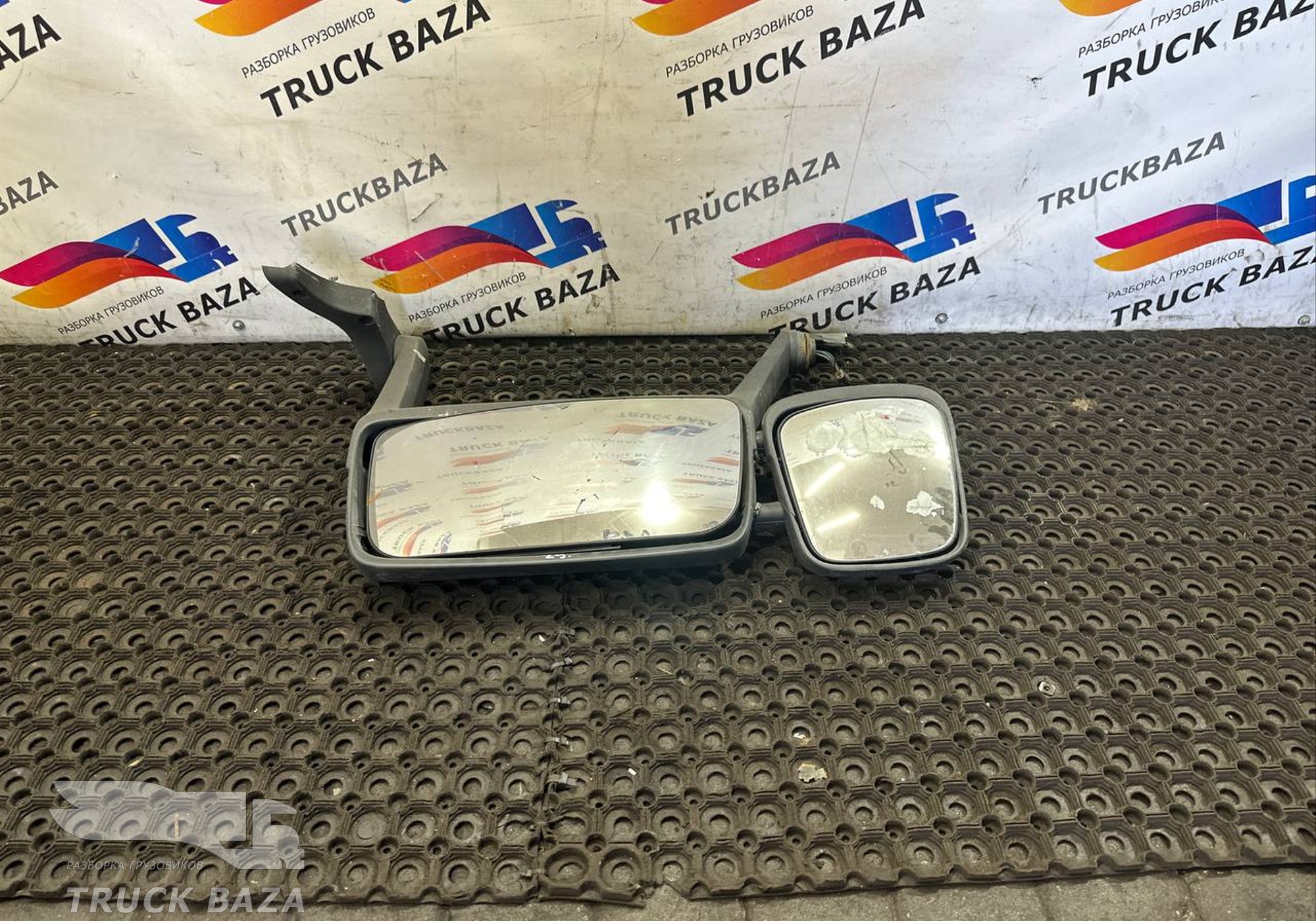 20841068 Зеркало заднего вида боковое левое для Volvo FH 2 (с 2002 по 2008)