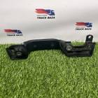 82573240 Ручка держатель жабо левая для Renault T (с 2013)