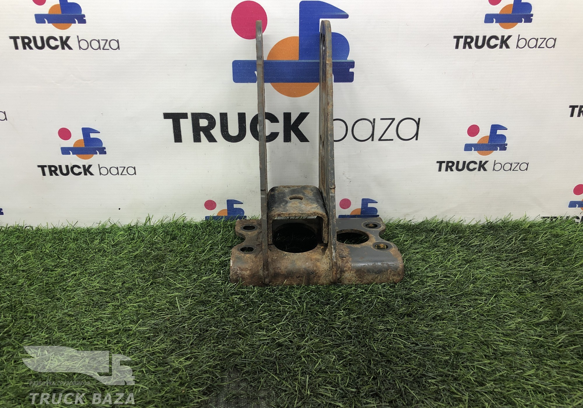 A9303100409 Кронштейн усилителя переднего бампера для Mercedes-Benz Actros MP3 (с 2008)