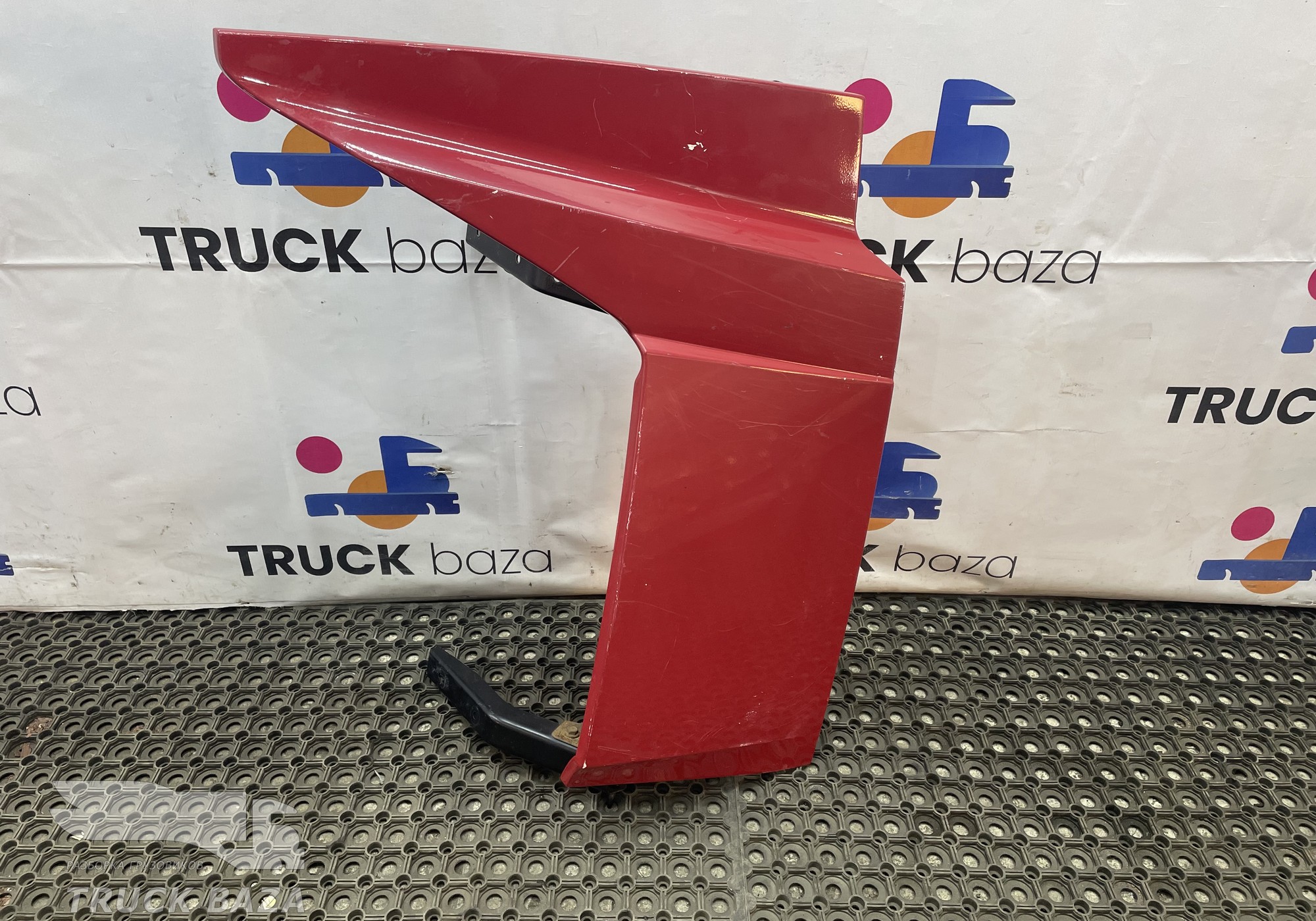 549018419139 Спойлер кабины верхний левый для КАМАЗ 54901