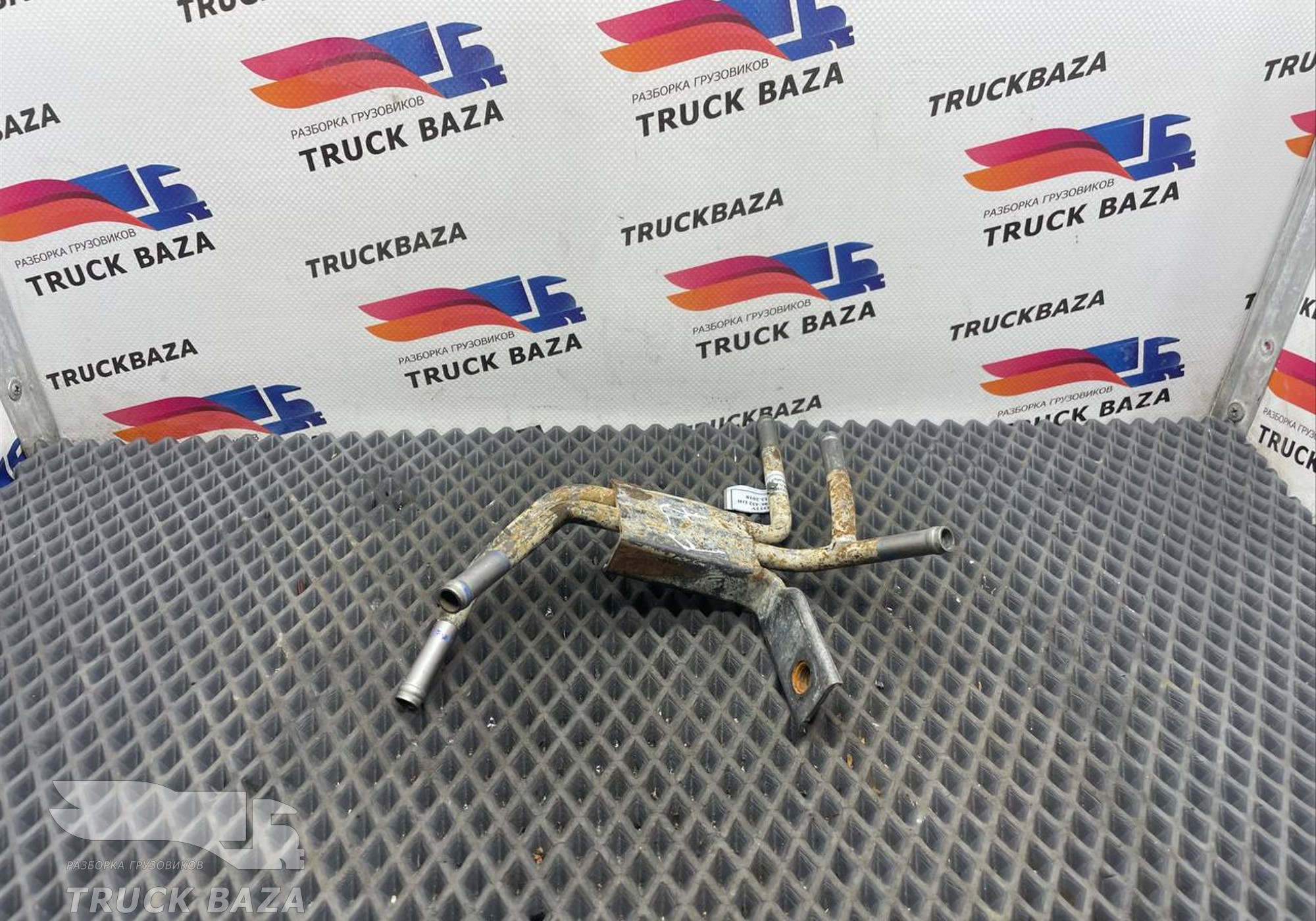 JC4618C432DB Трубка отопителя для Ford F-MAX (с 2018)