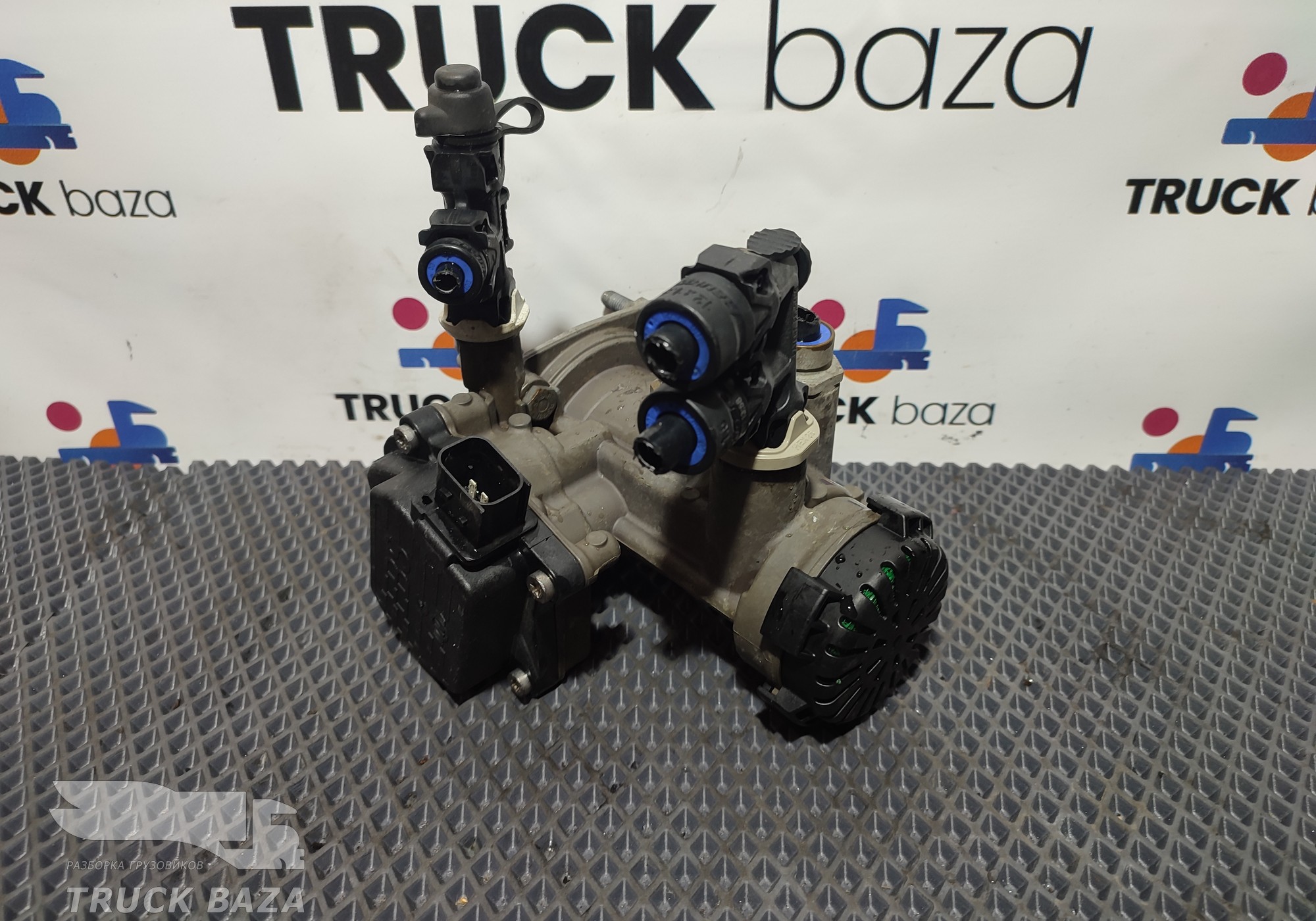 2199282 Кран управления тормозами прицепа