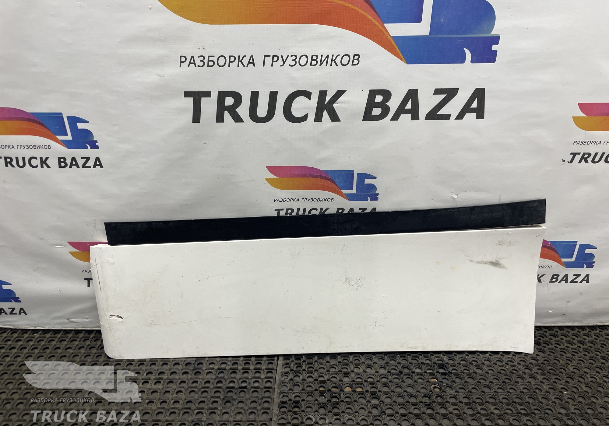 1534229 Спойлер кабины правый для Scania 5-series T (с 2004 по 2016)