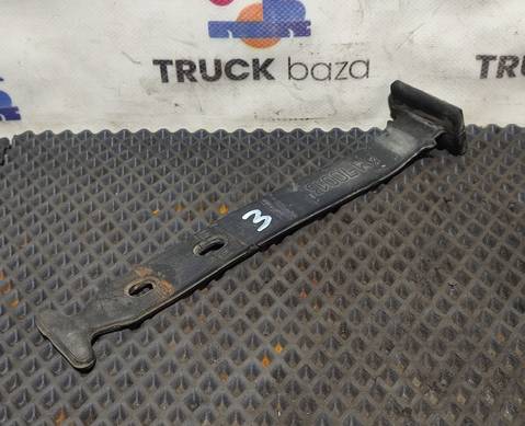 KM70013 Хомут заднего крыла для КАМАЗ