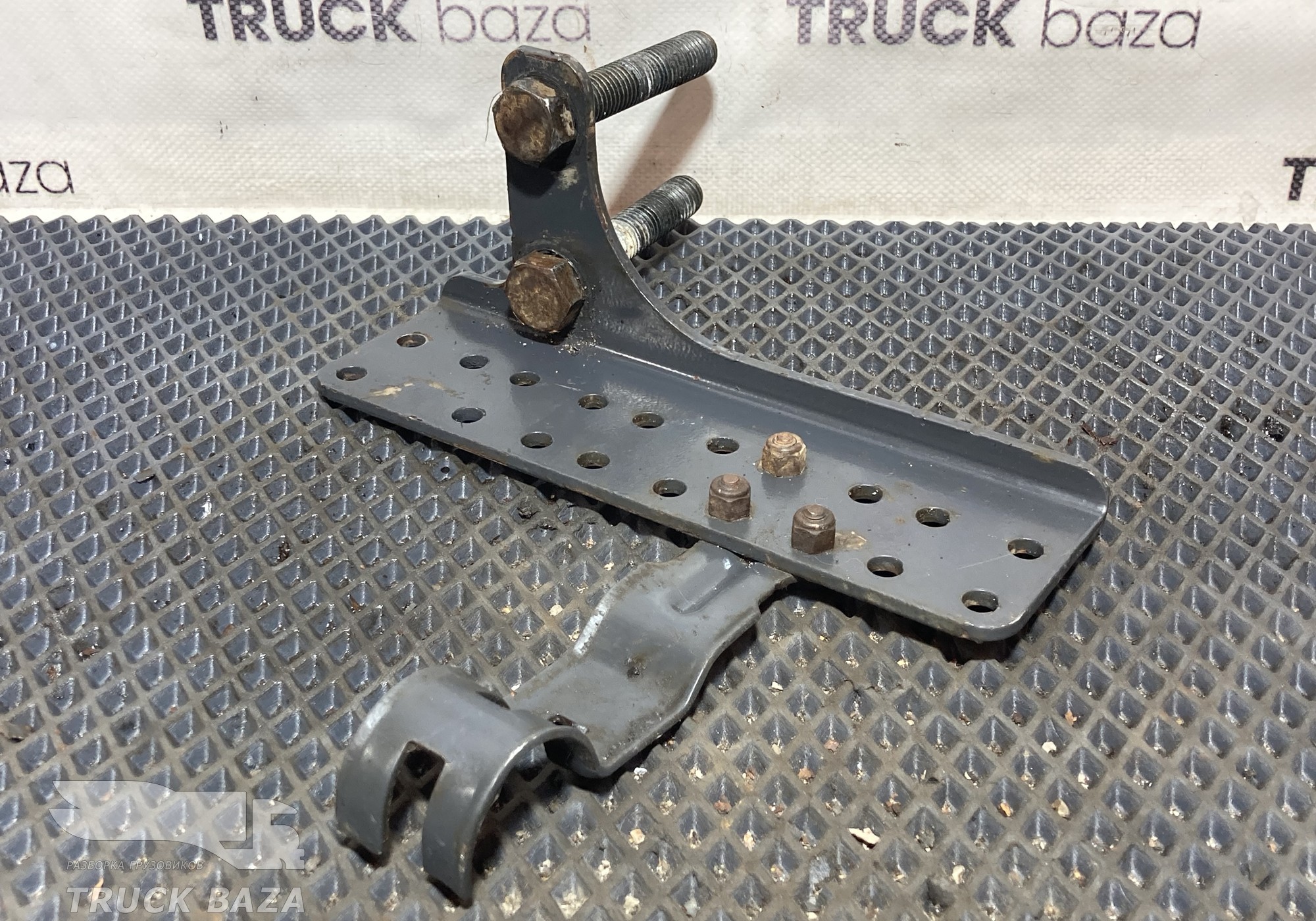 1883193 Кронштейн электромагнитных клапанов