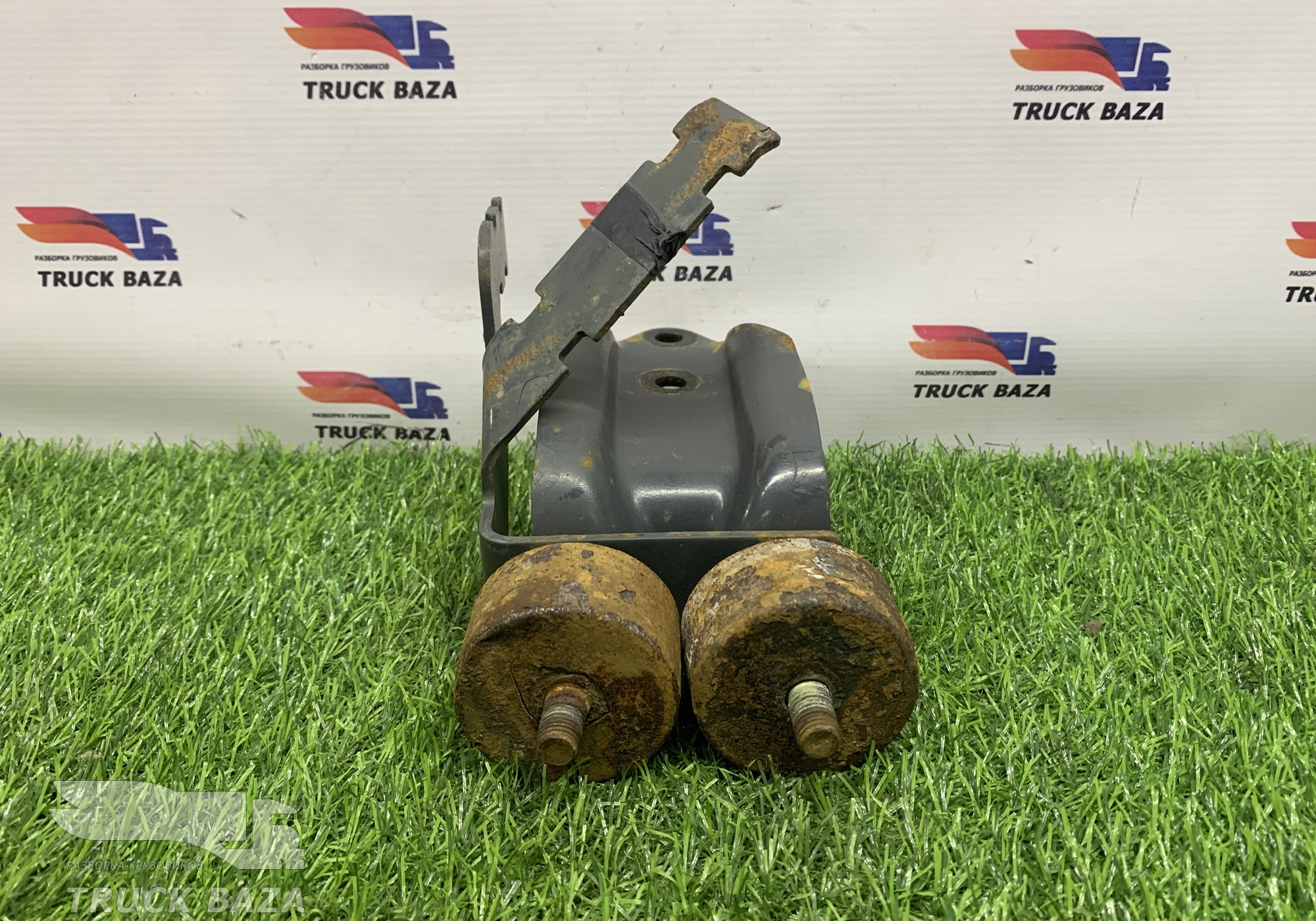 0221438 Кронштейн радиатора охлаждения