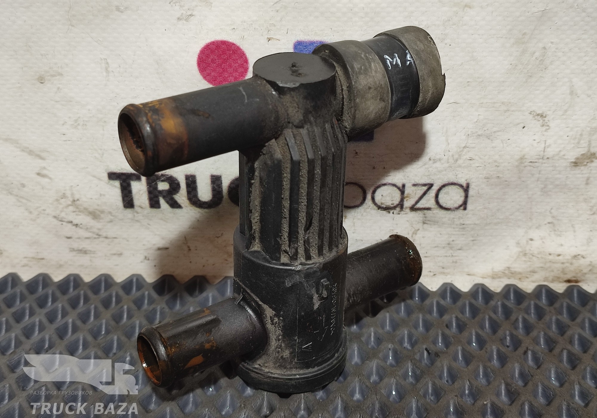 81619670018 Клапан трубок отопителя