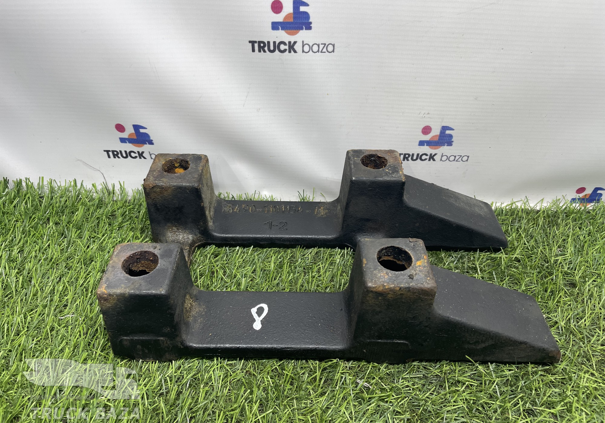 5490110115471 Проставка топливного бака для КАМАЗ 54901